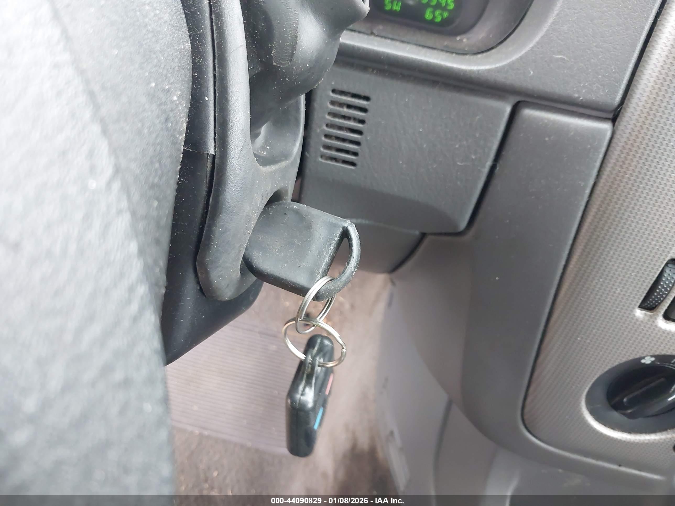 FORD EXPLORER image 11
