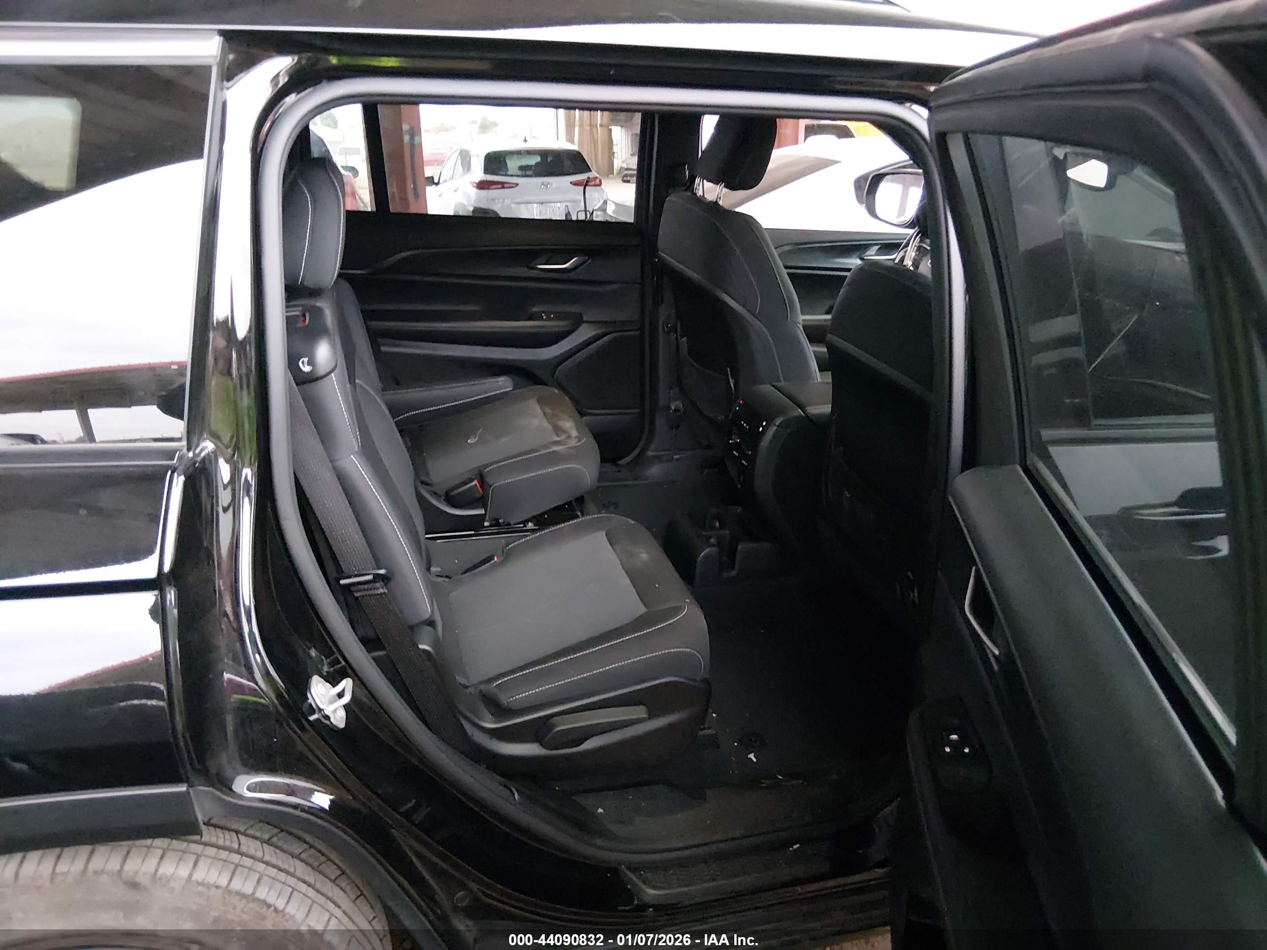 JEEP GRAND image 8