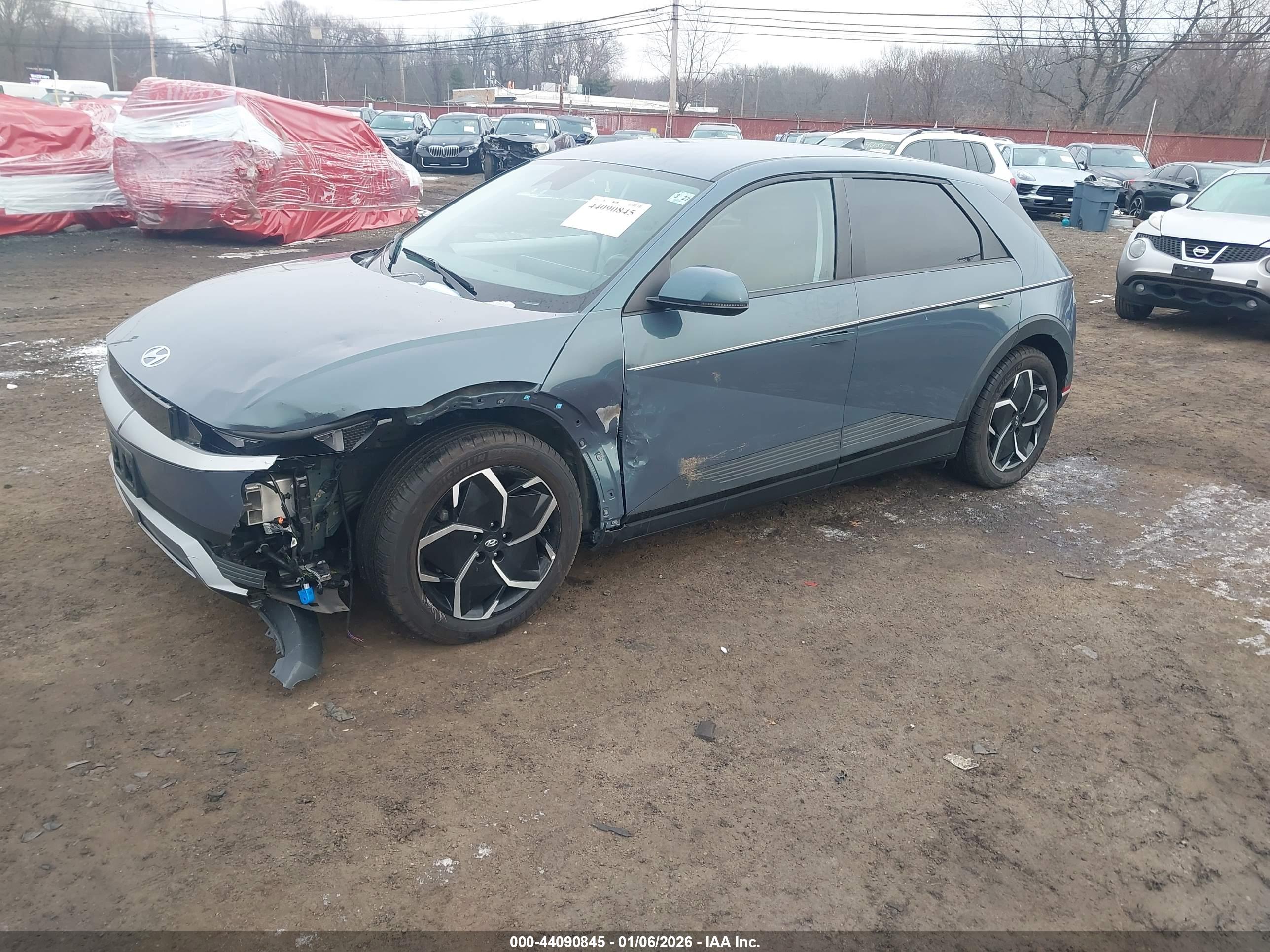 HYUNDAI IONIQ image 2