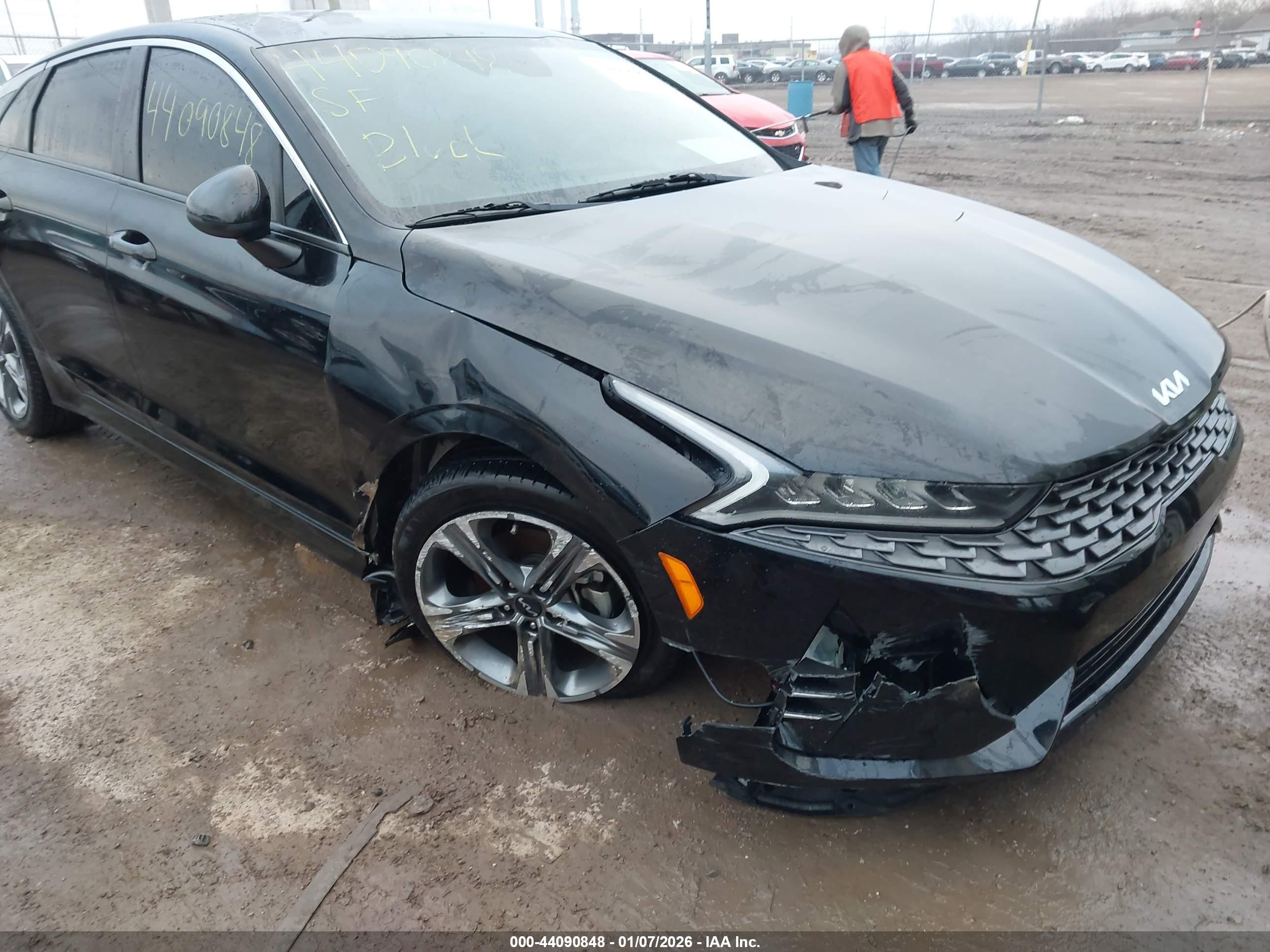 KIA K5 image 6