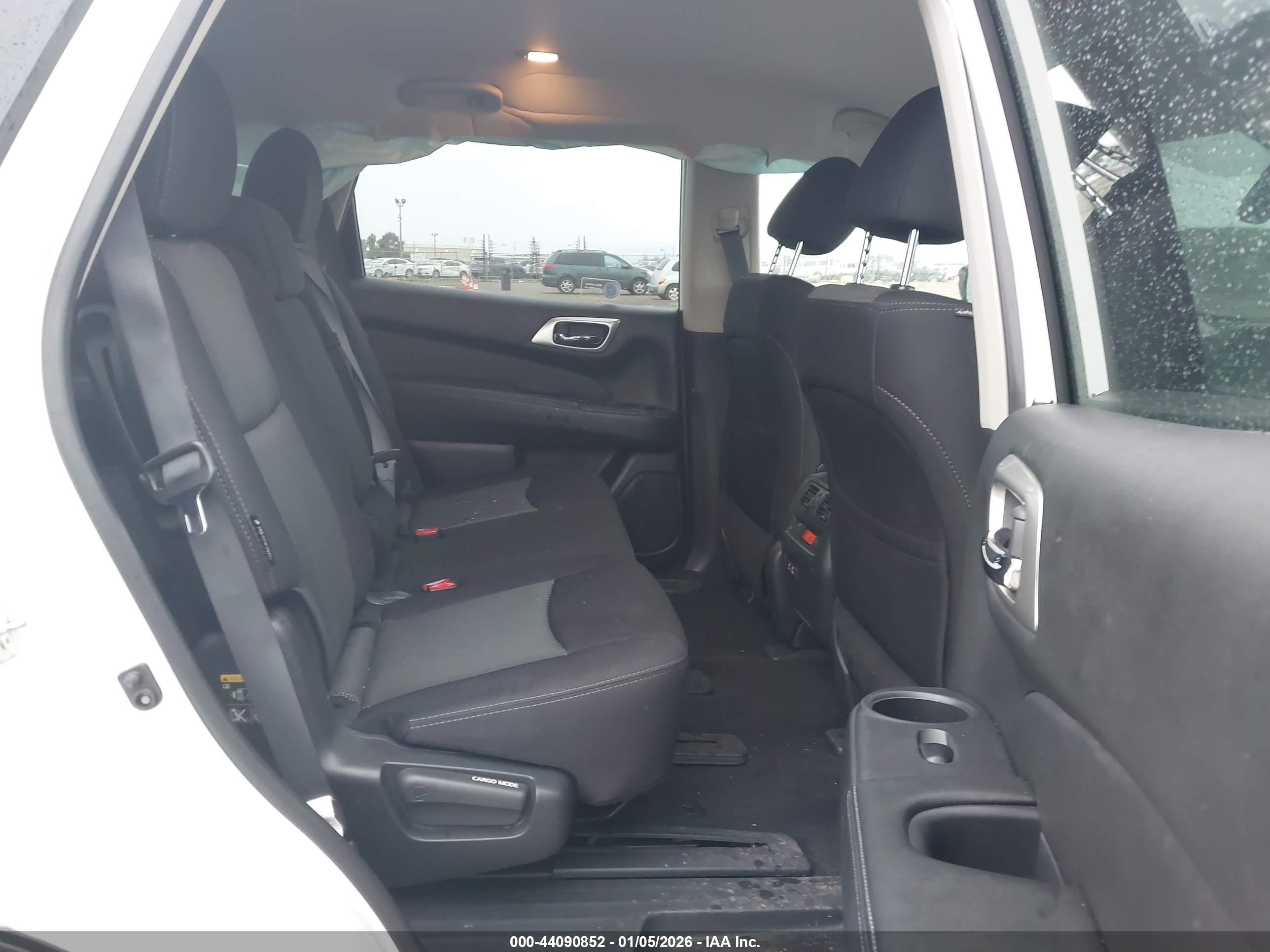 NISSAN PATHFINDER image 8