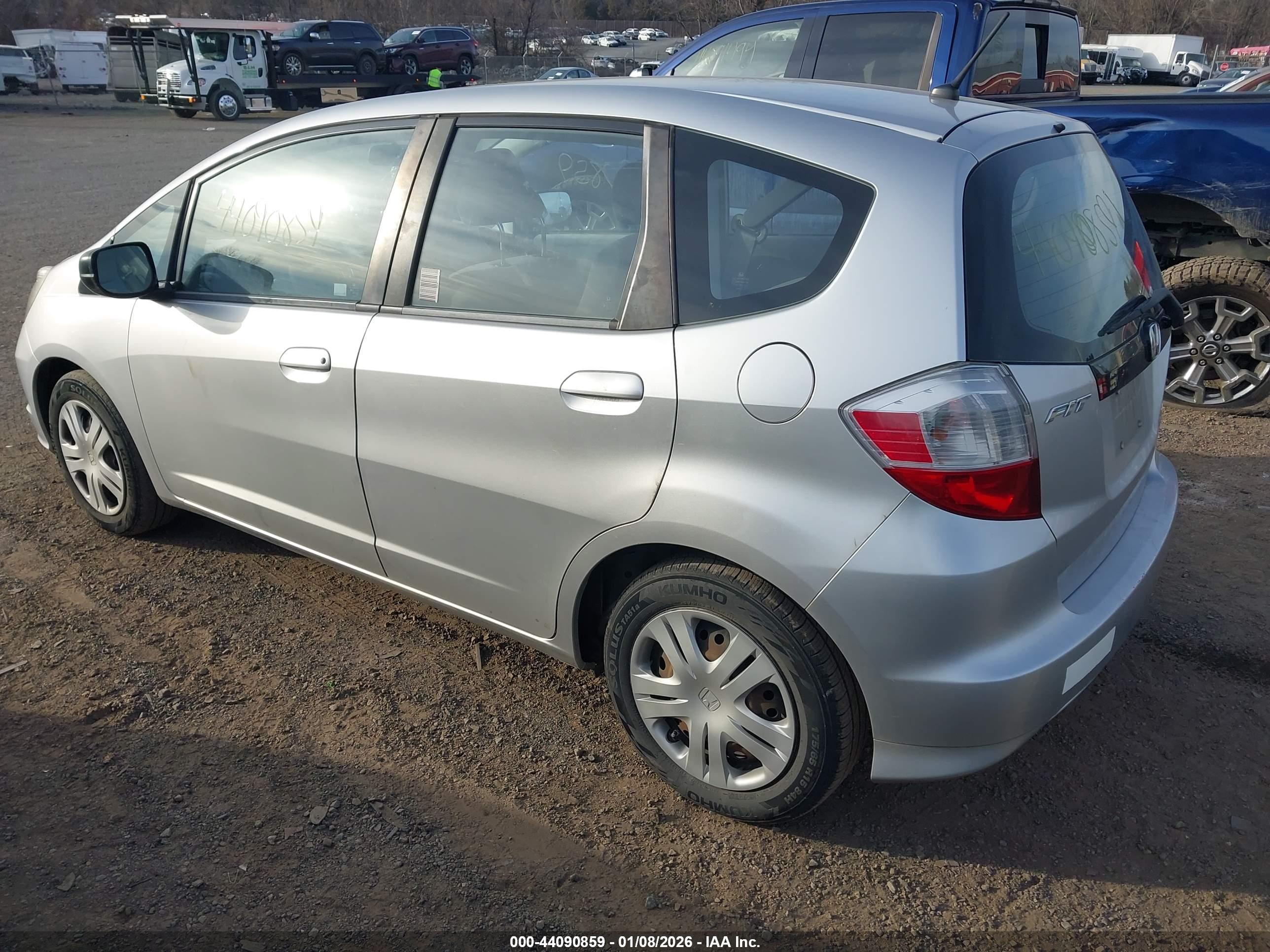HONDA FIT image 3