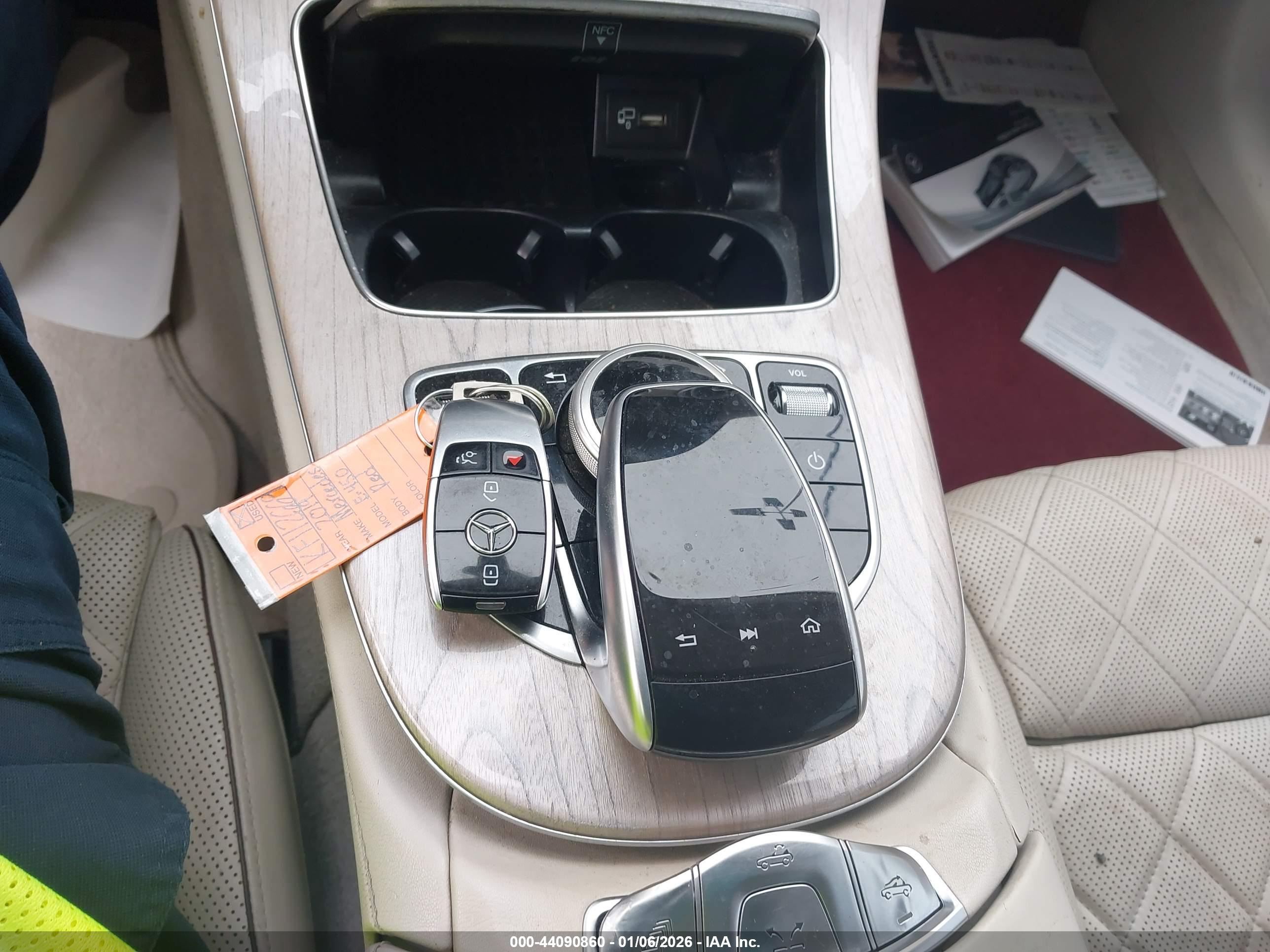 MERCEDES-BENZ E image 11