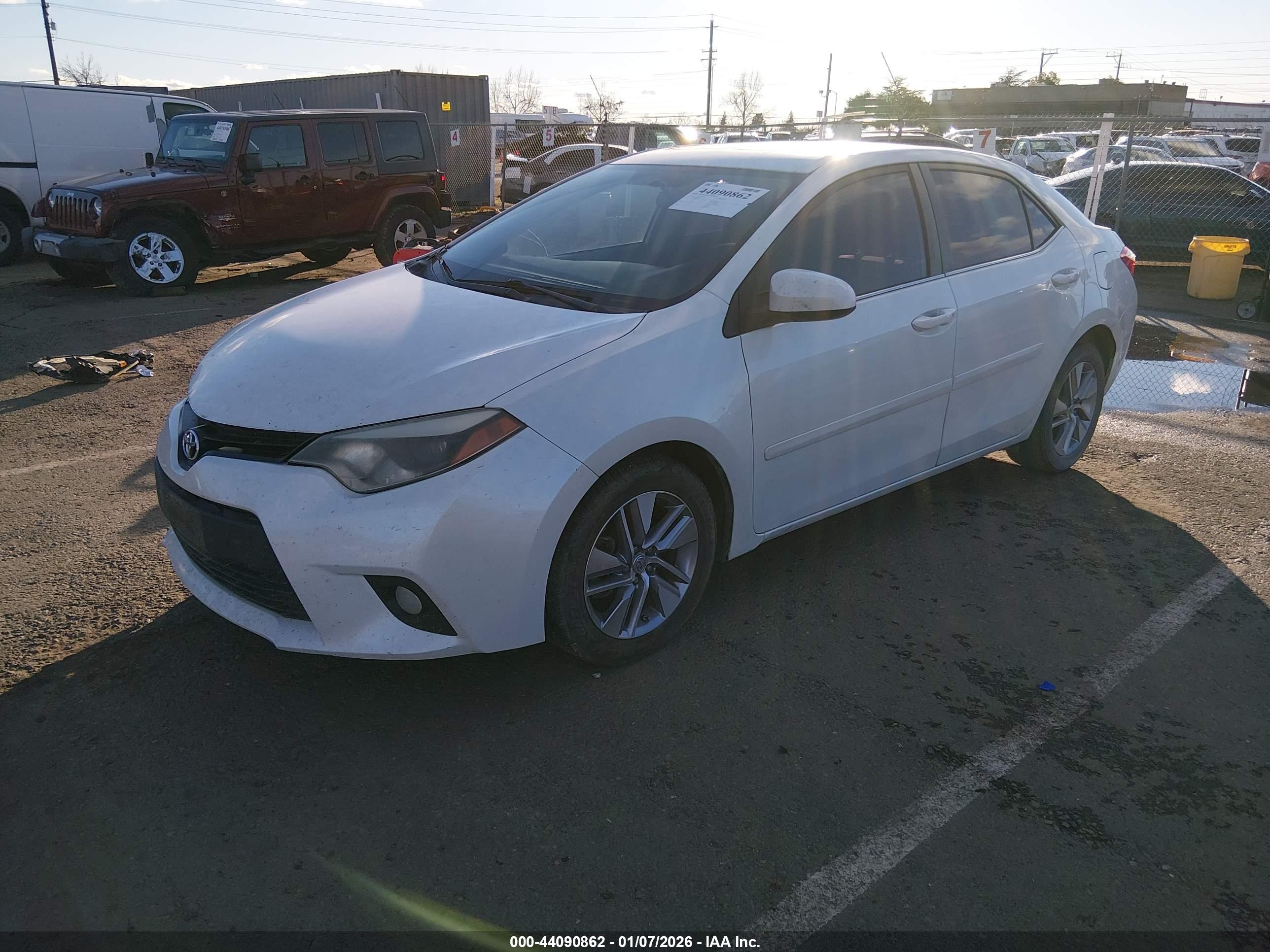 TOYOTA COROLLA image 2