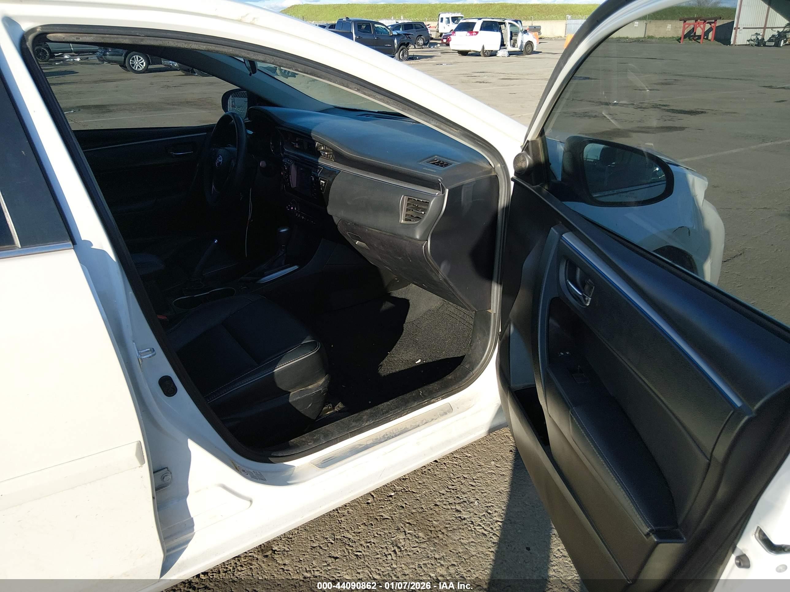 TOYOTA COROLLA image 5