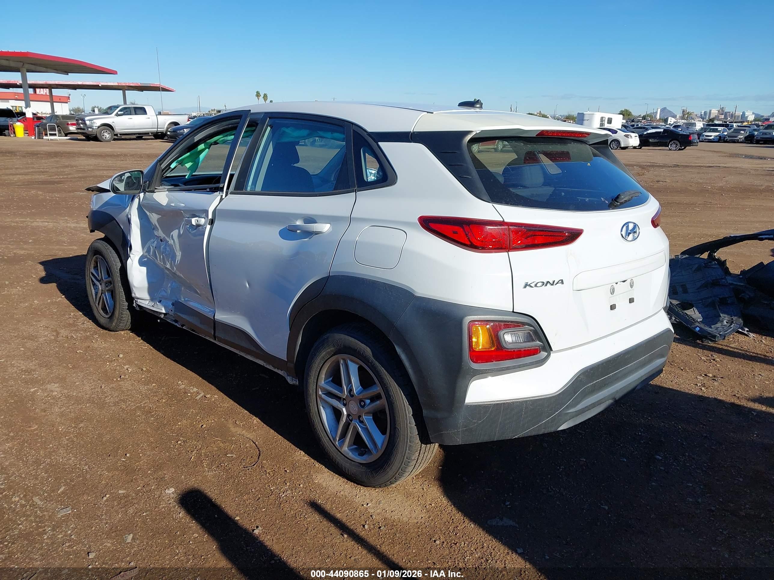 HYUNDAI KONA image 3