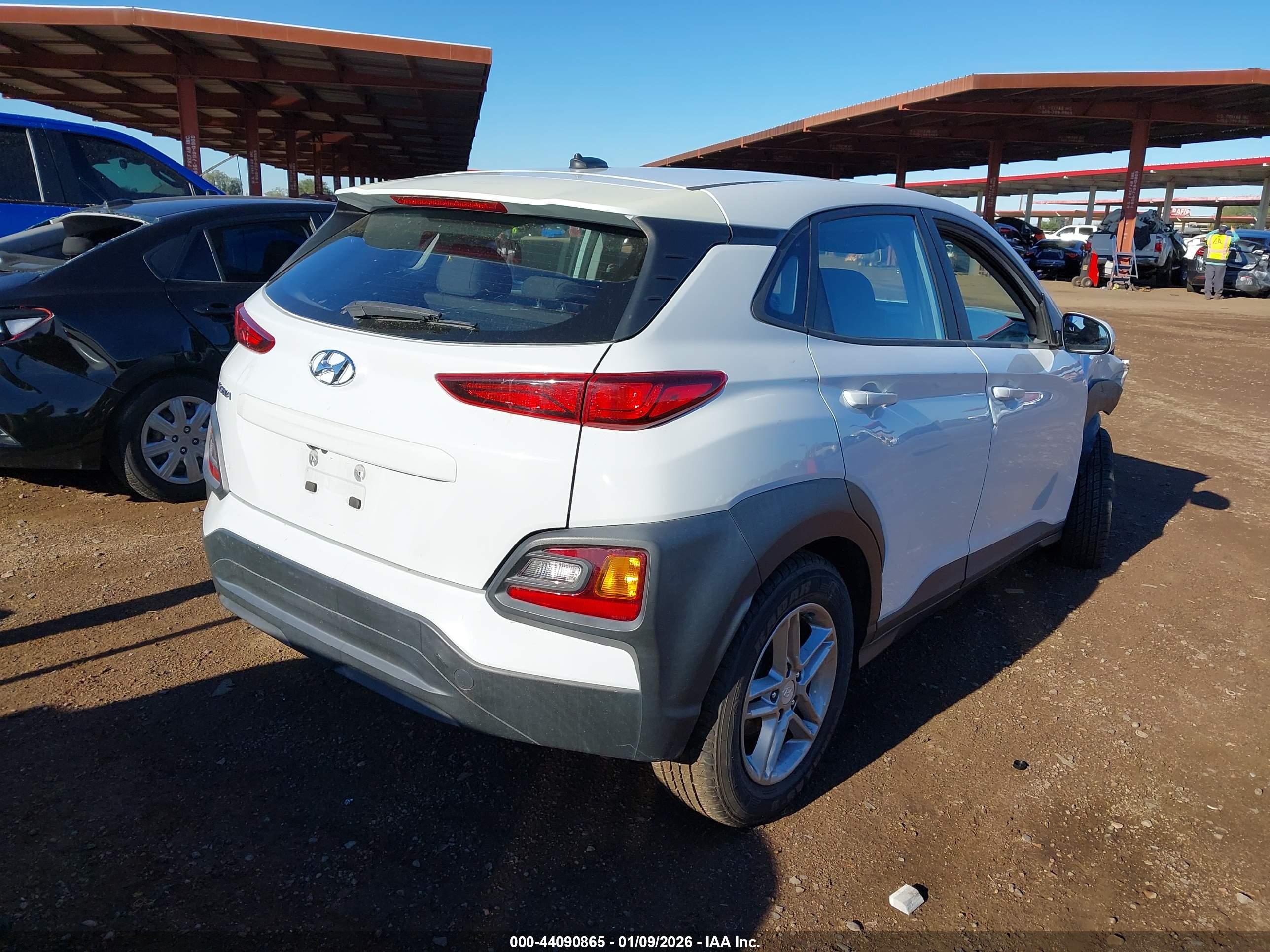 HYUNDAI KONA image 4