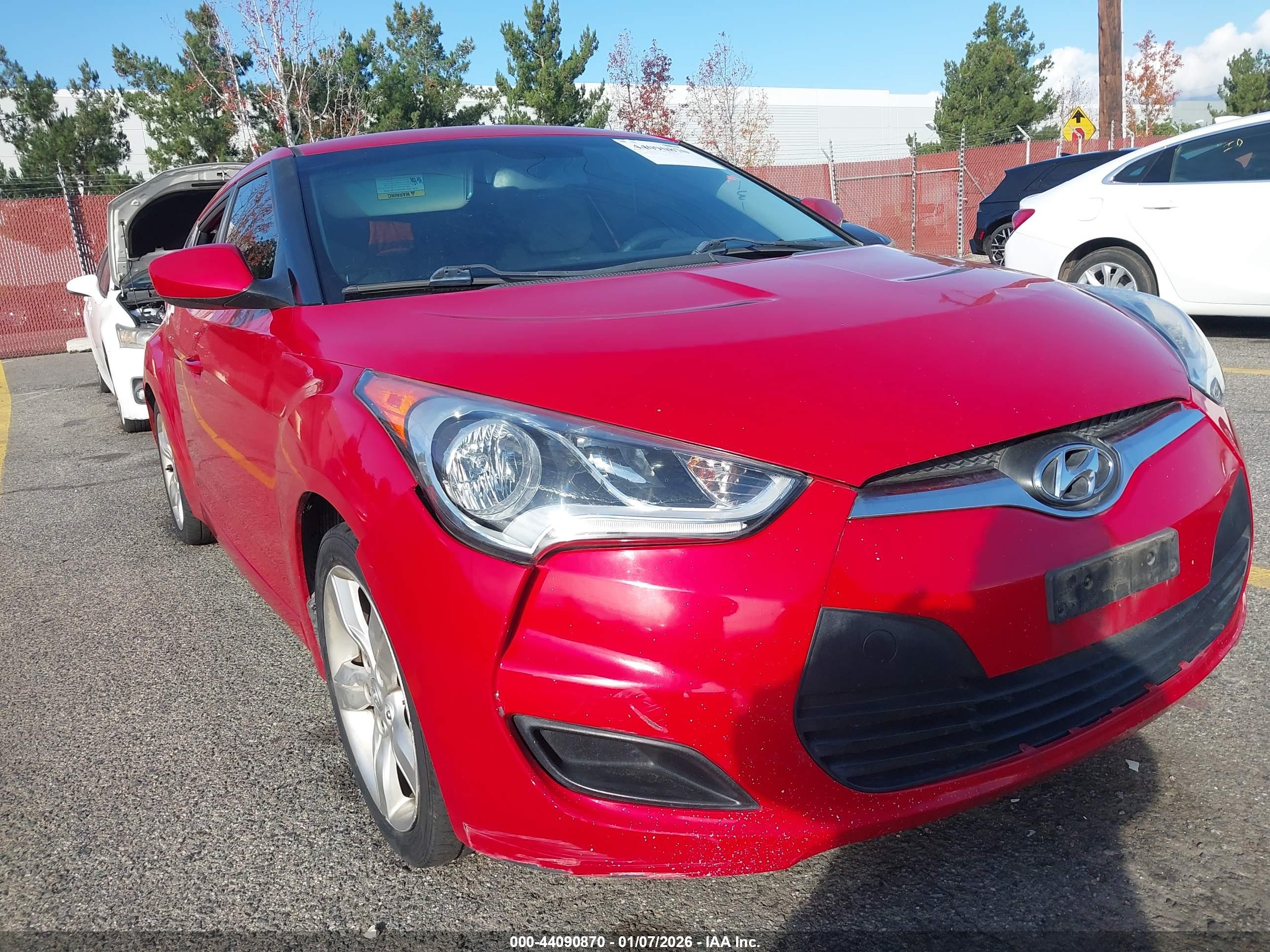 HYUNDAI VELOSTER image 6