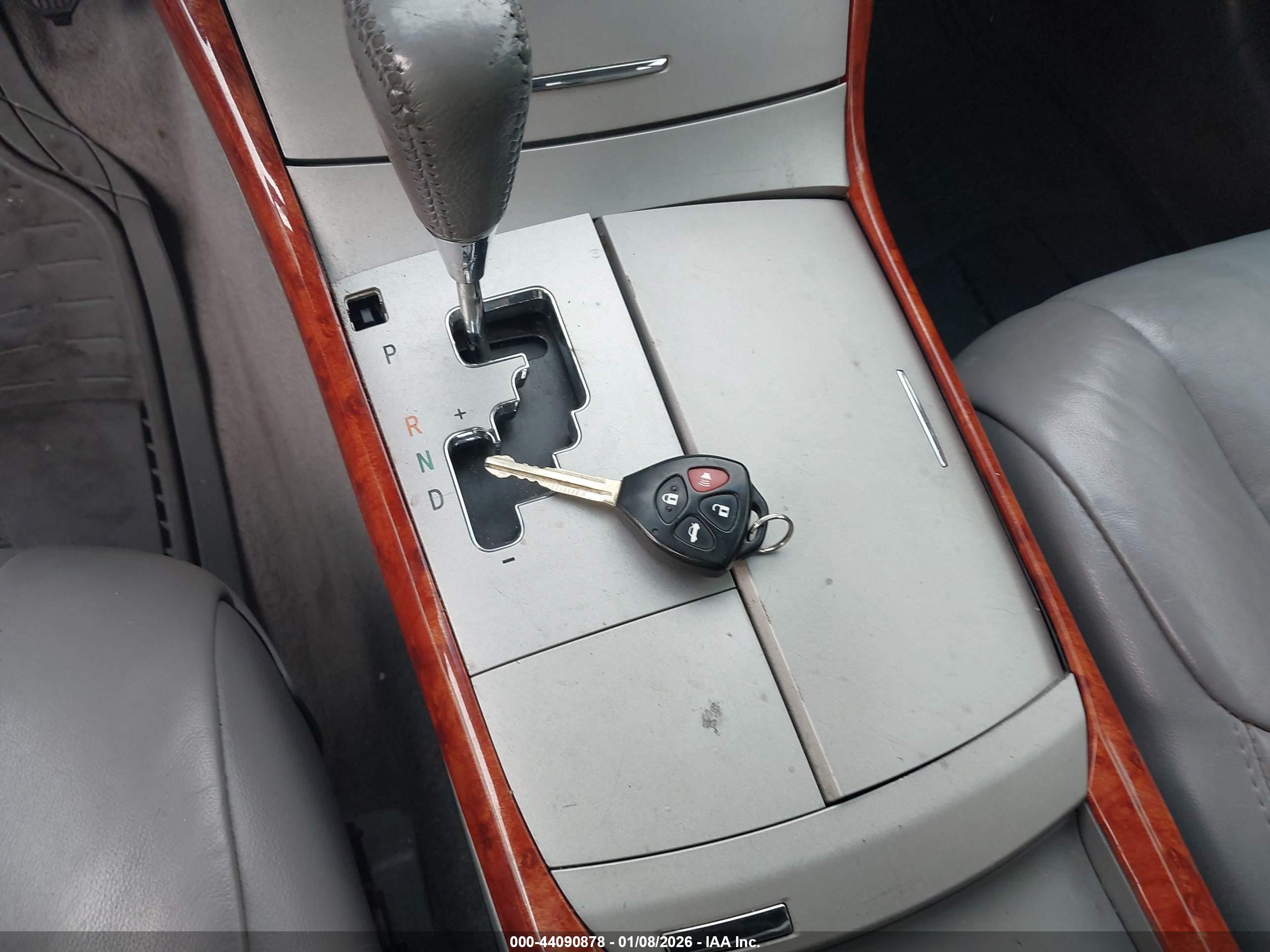 TOYOTA AVALON image 11