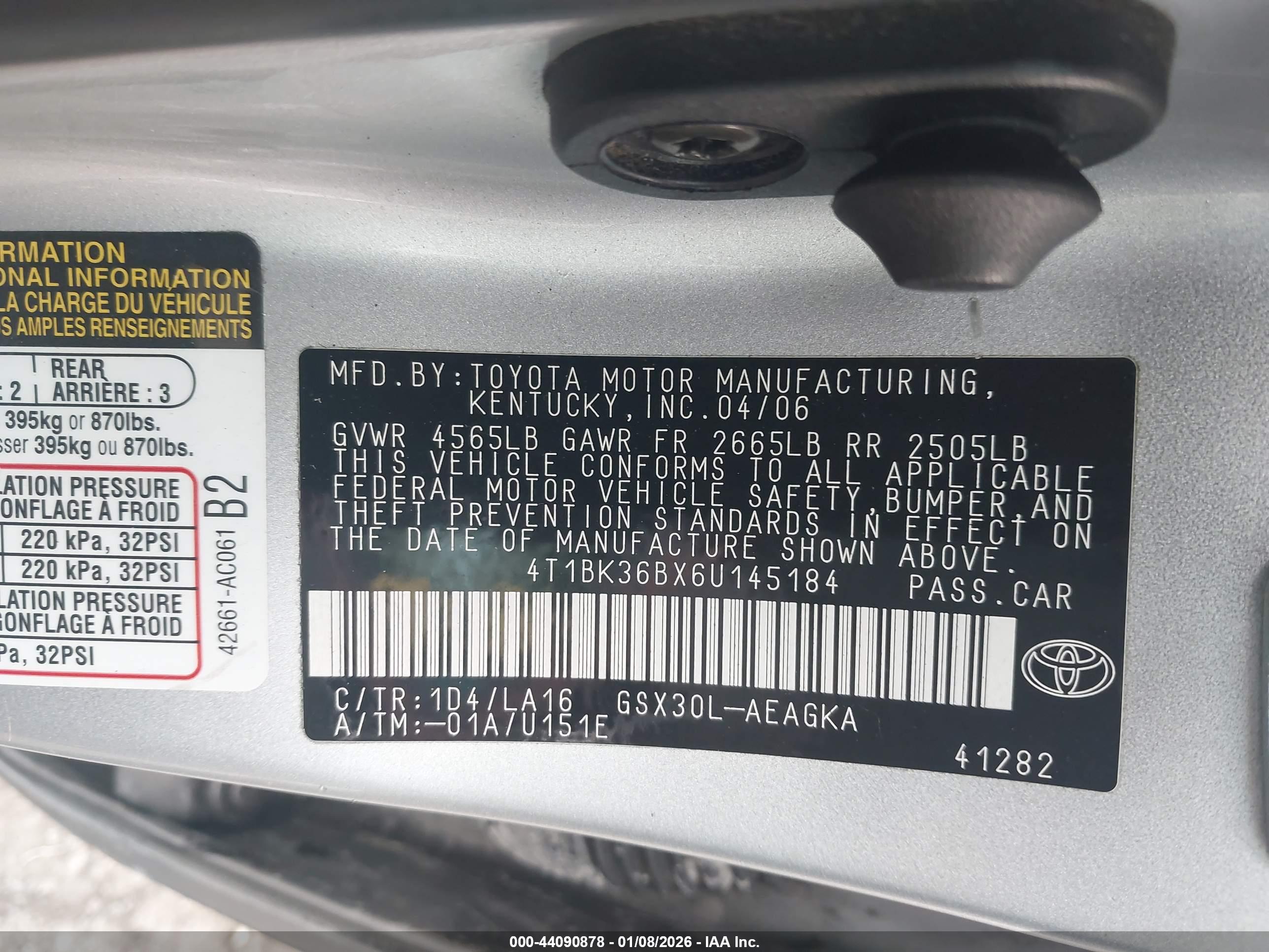TOYOTA AVALON image 9