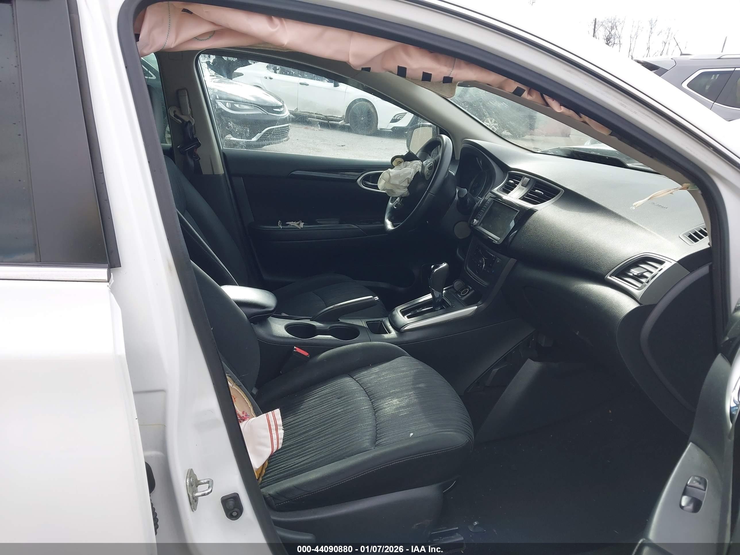 NISSAN SENTRA image 5