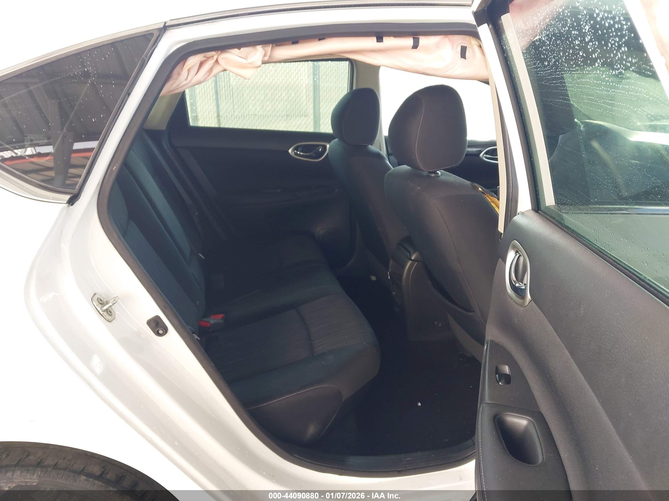 NISSAN SENTRA image 8