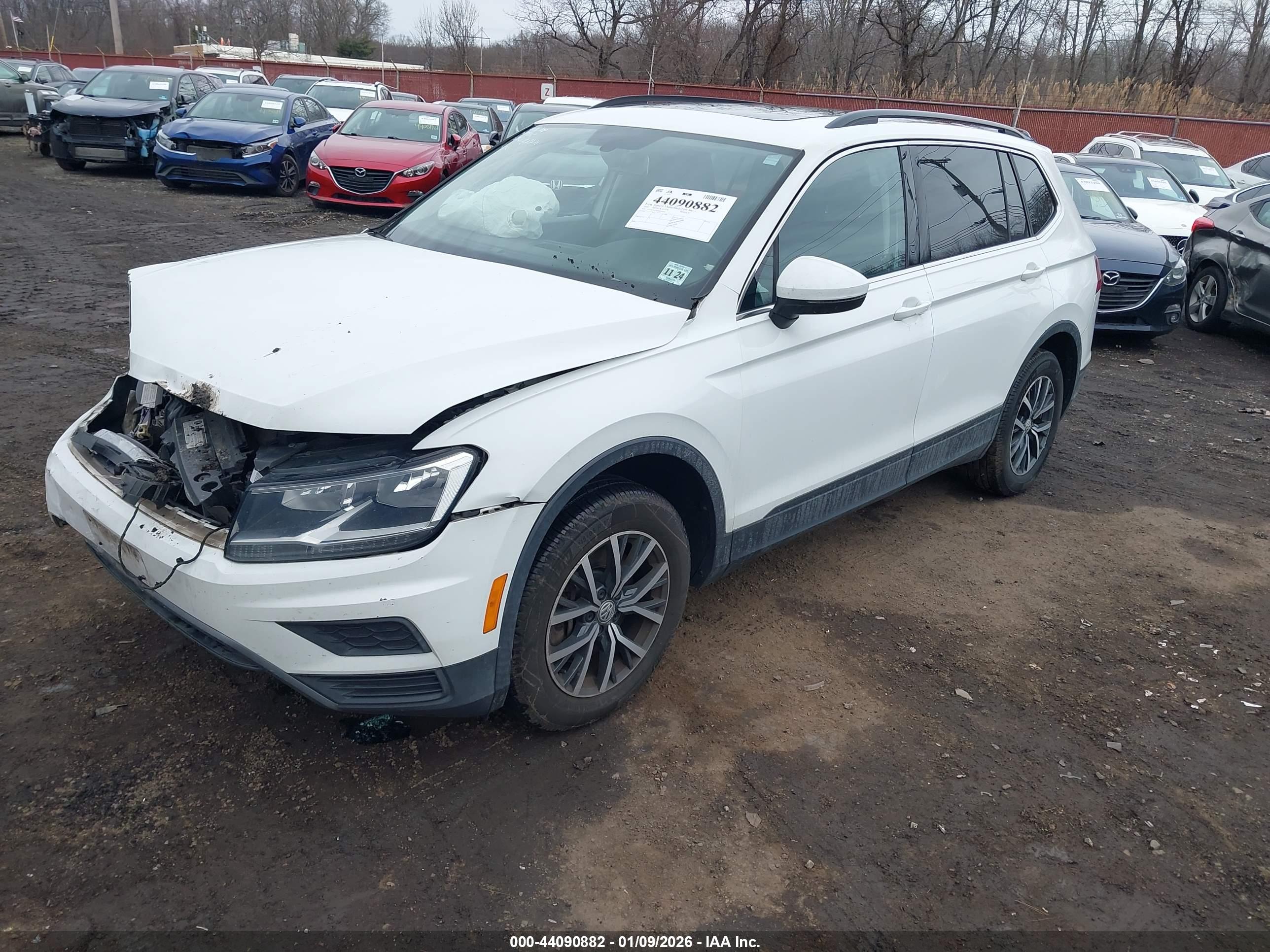 VOLKSWAGEN TIGUAN image 2