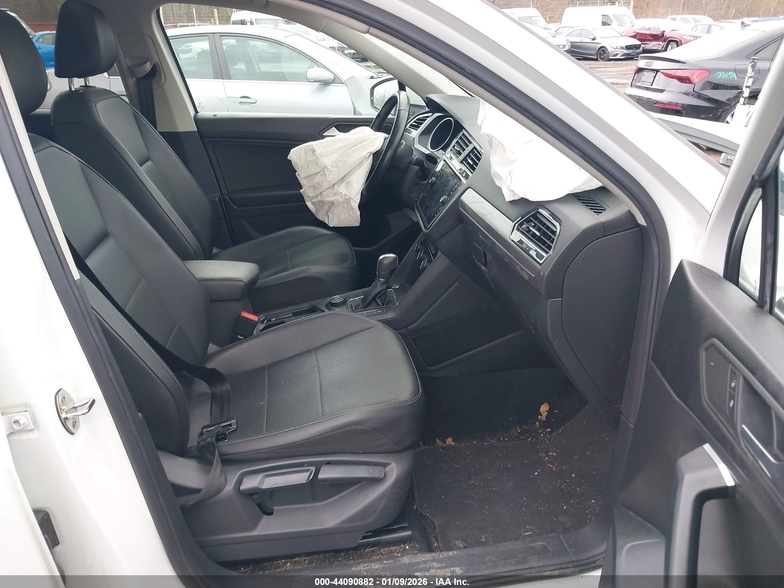 VOLKSWAGEN TIGUAN image 5