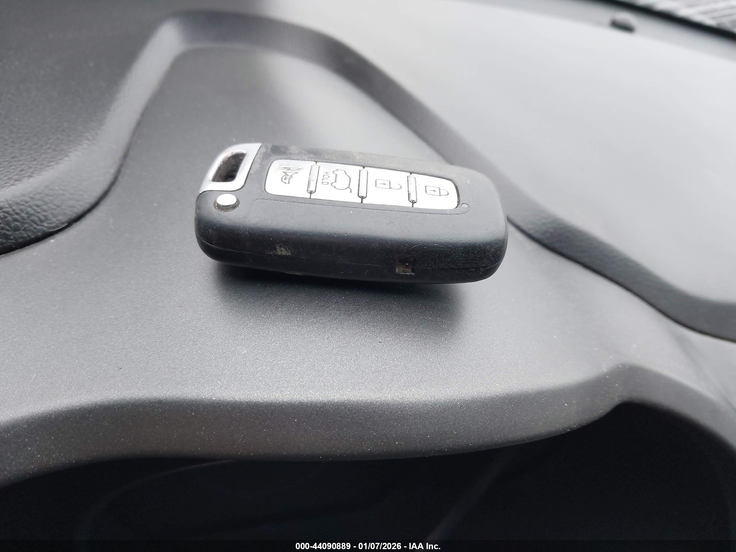 KIA SPORTAGE image 11