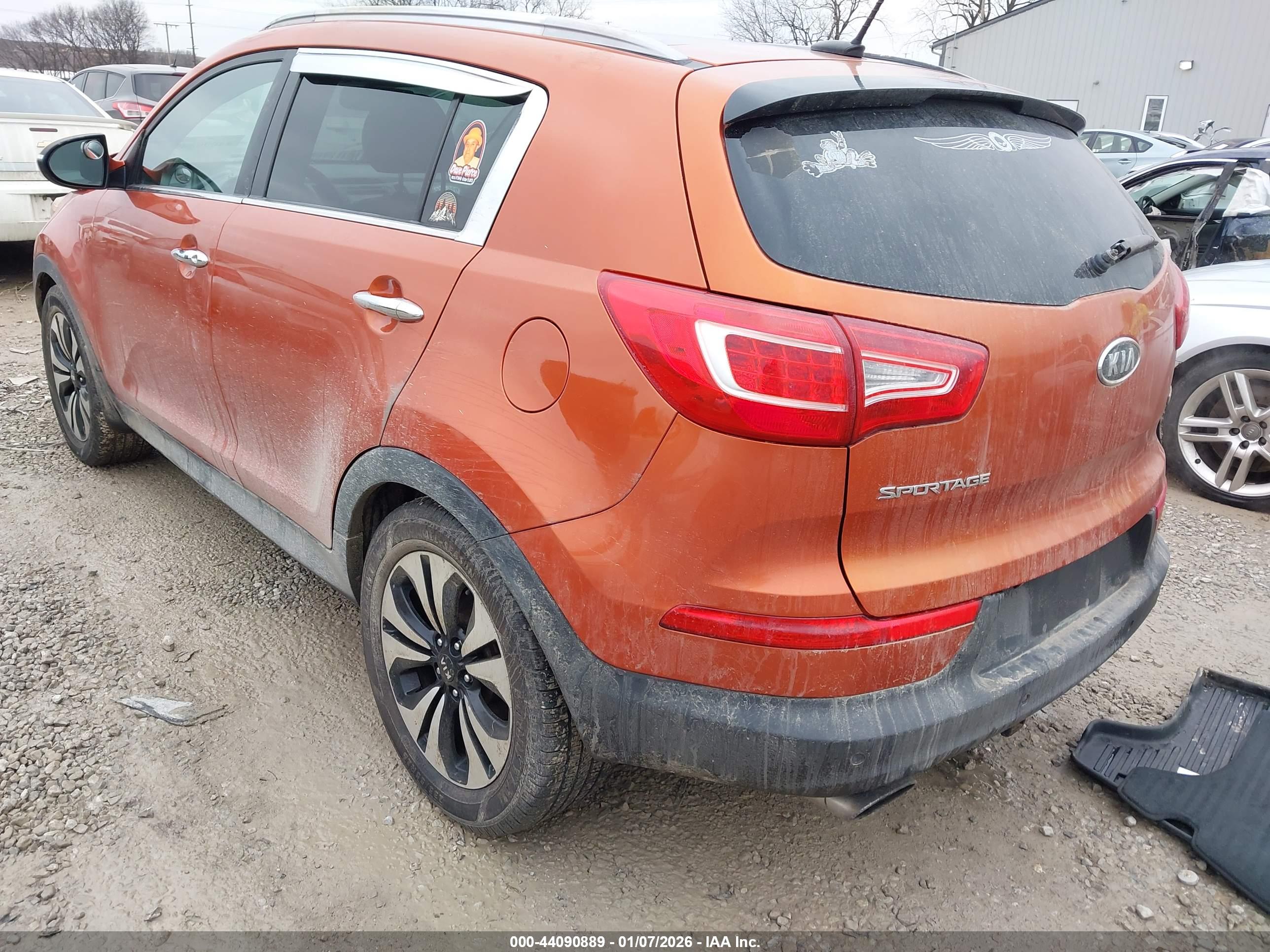 KIA SPORTAGE image 3