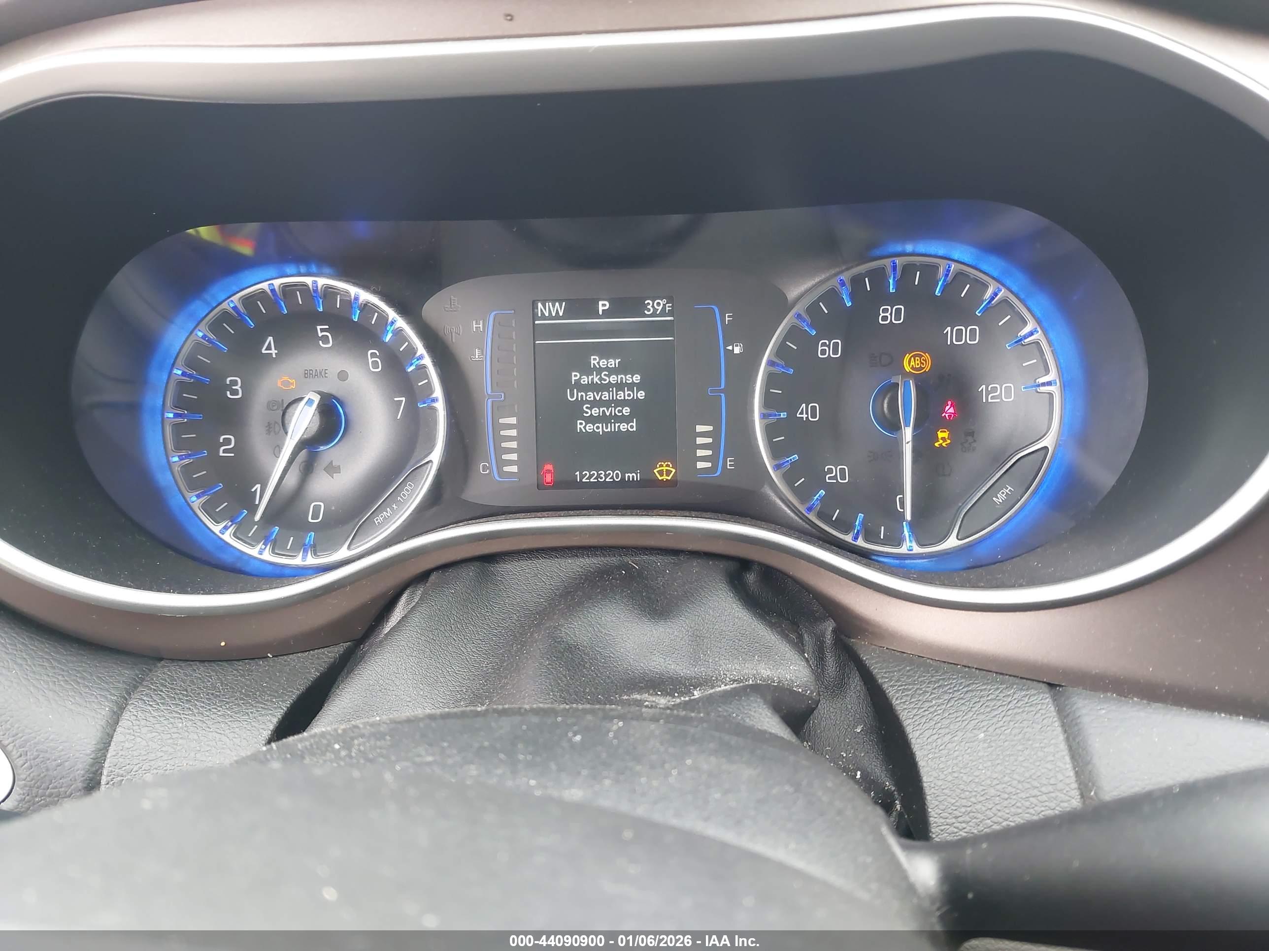 CHRYSLER PACIFICA image 7