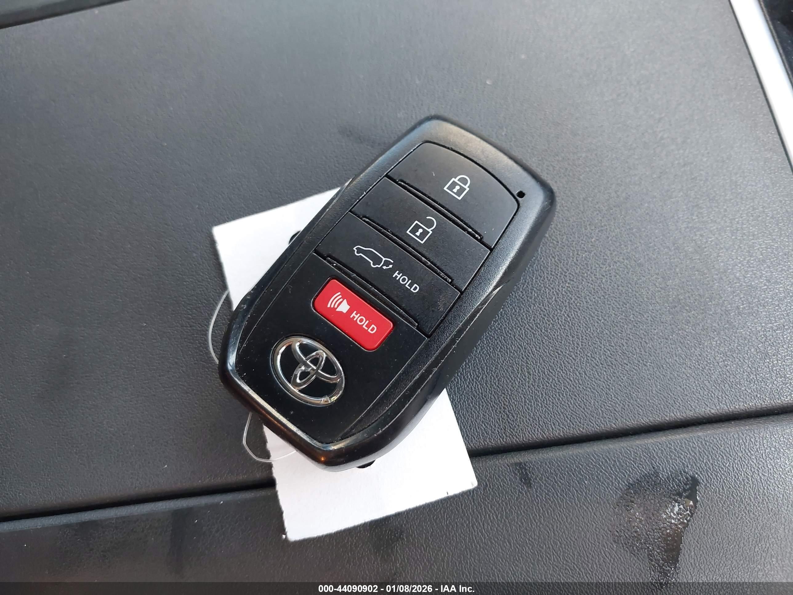 TOYOTA HIGHLANDER image 11