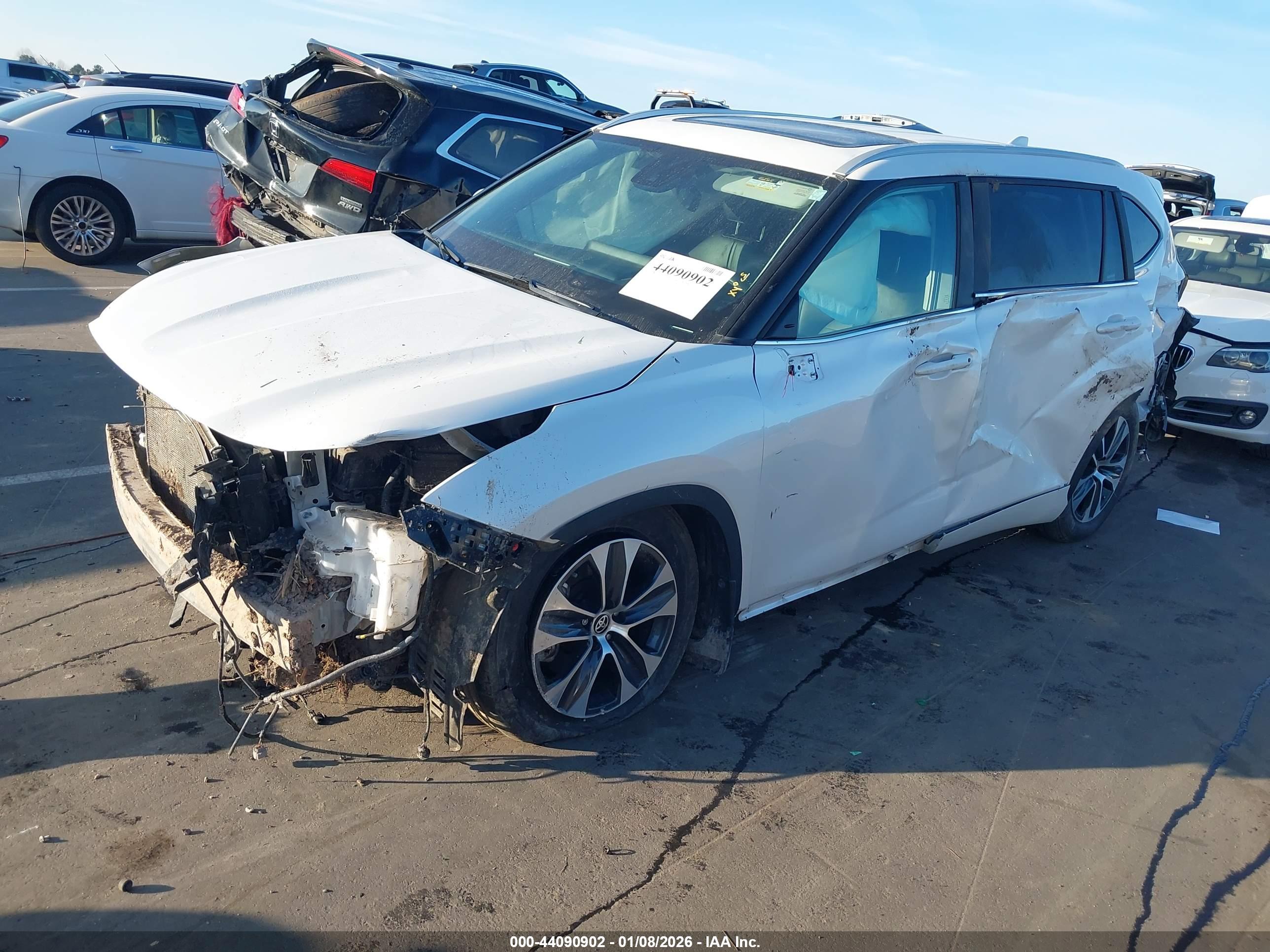 TOYOTA HIGHLANDER image 2