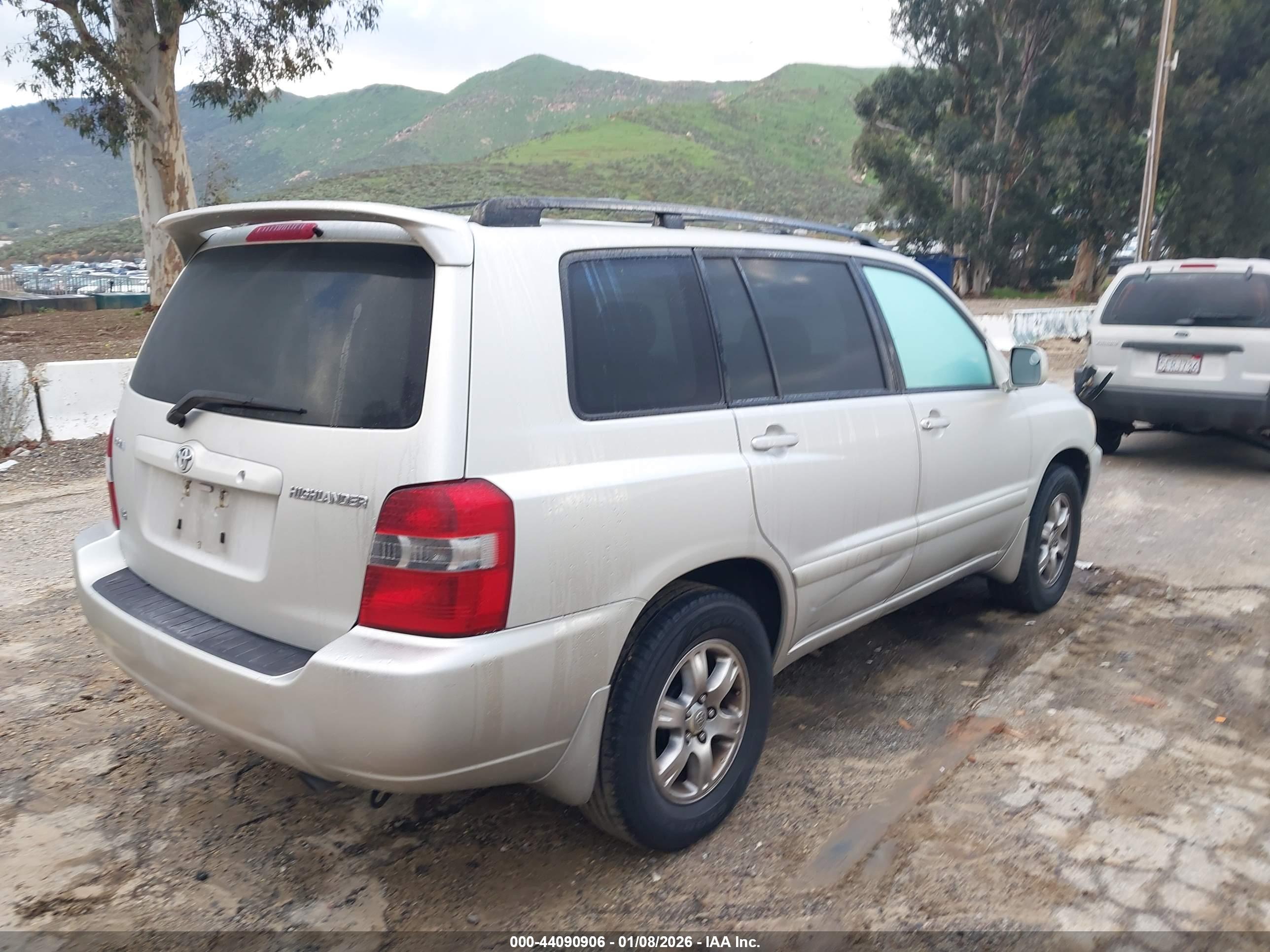 TOYOTA HIGHLANDER image 4