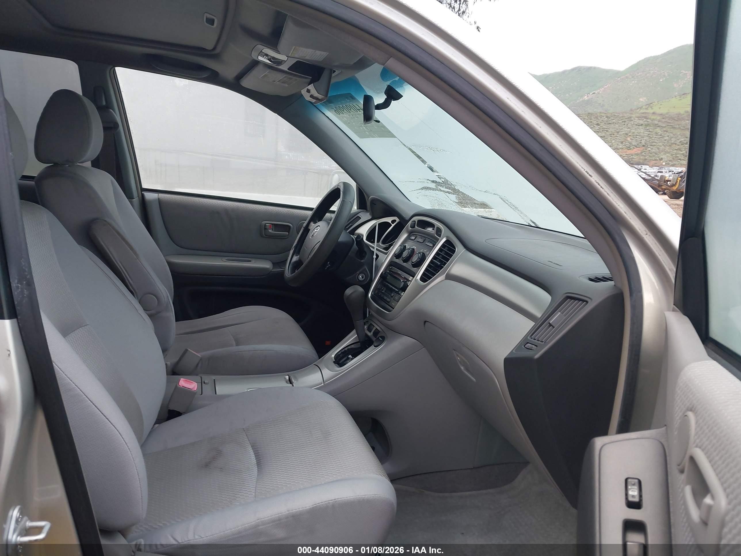 TOYOTA HIGHLANDER image 5
