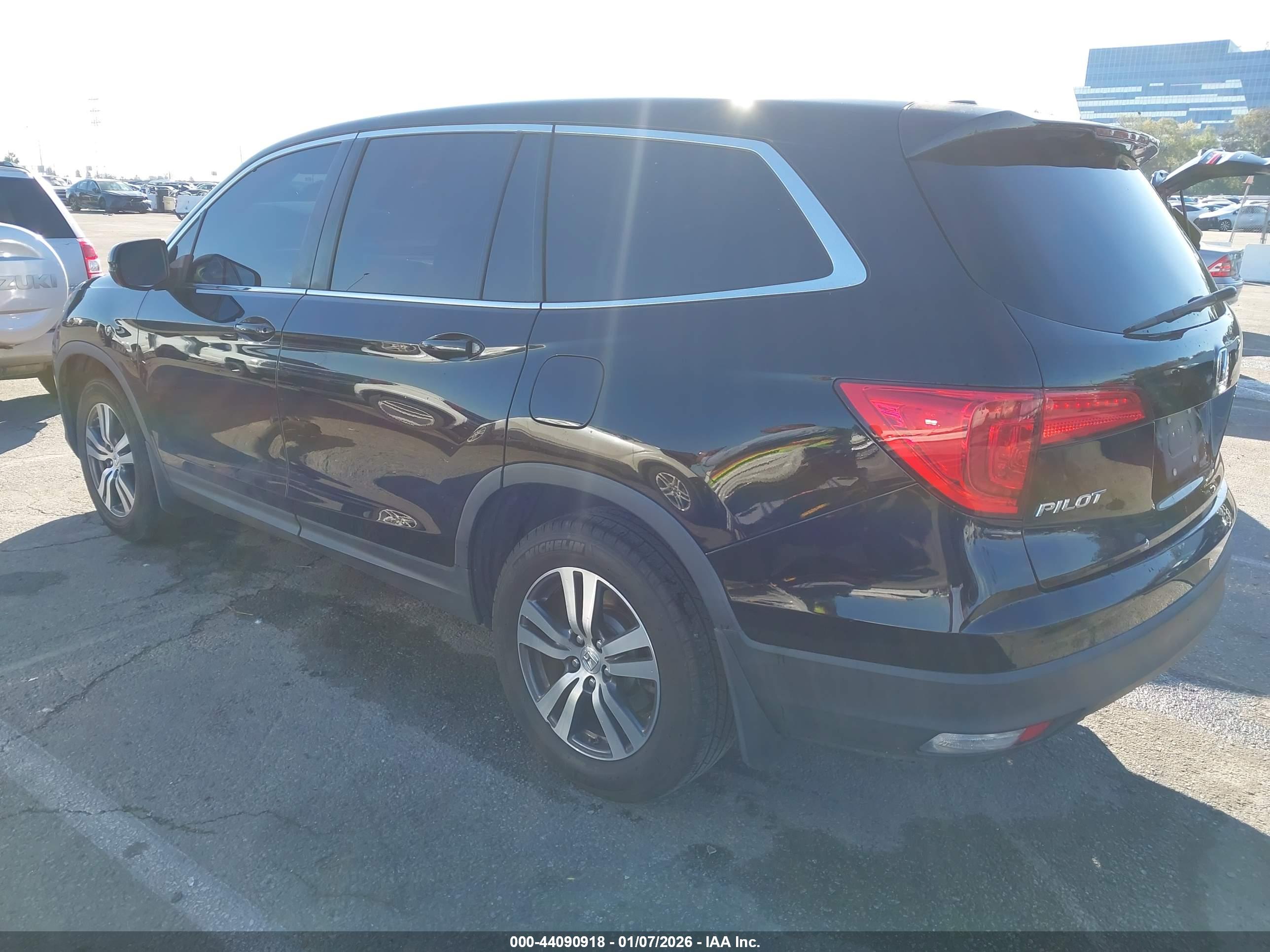 HONDA PILOT image 3