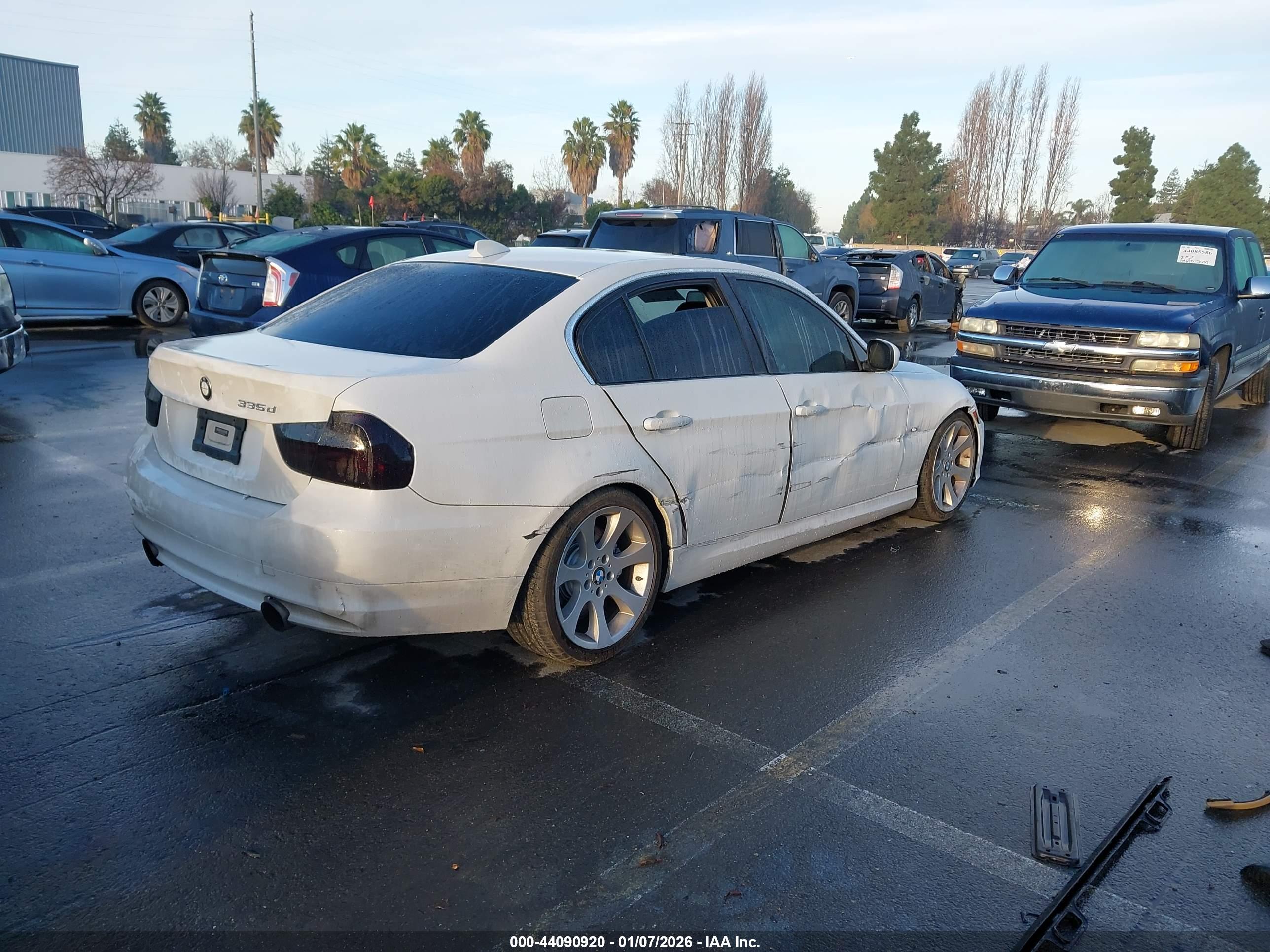 BMW 335D image 4