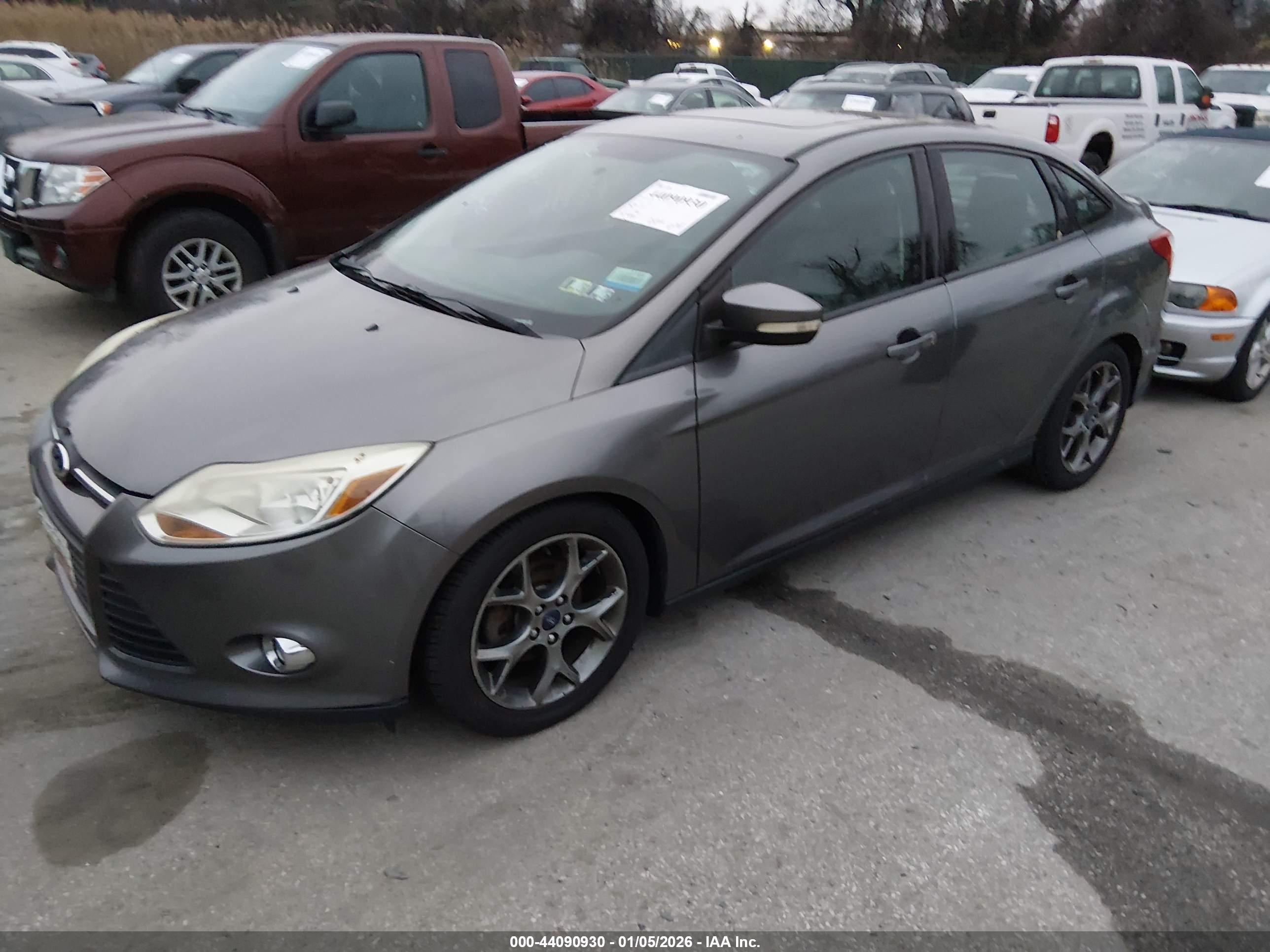 FORD FOCUS image 2
