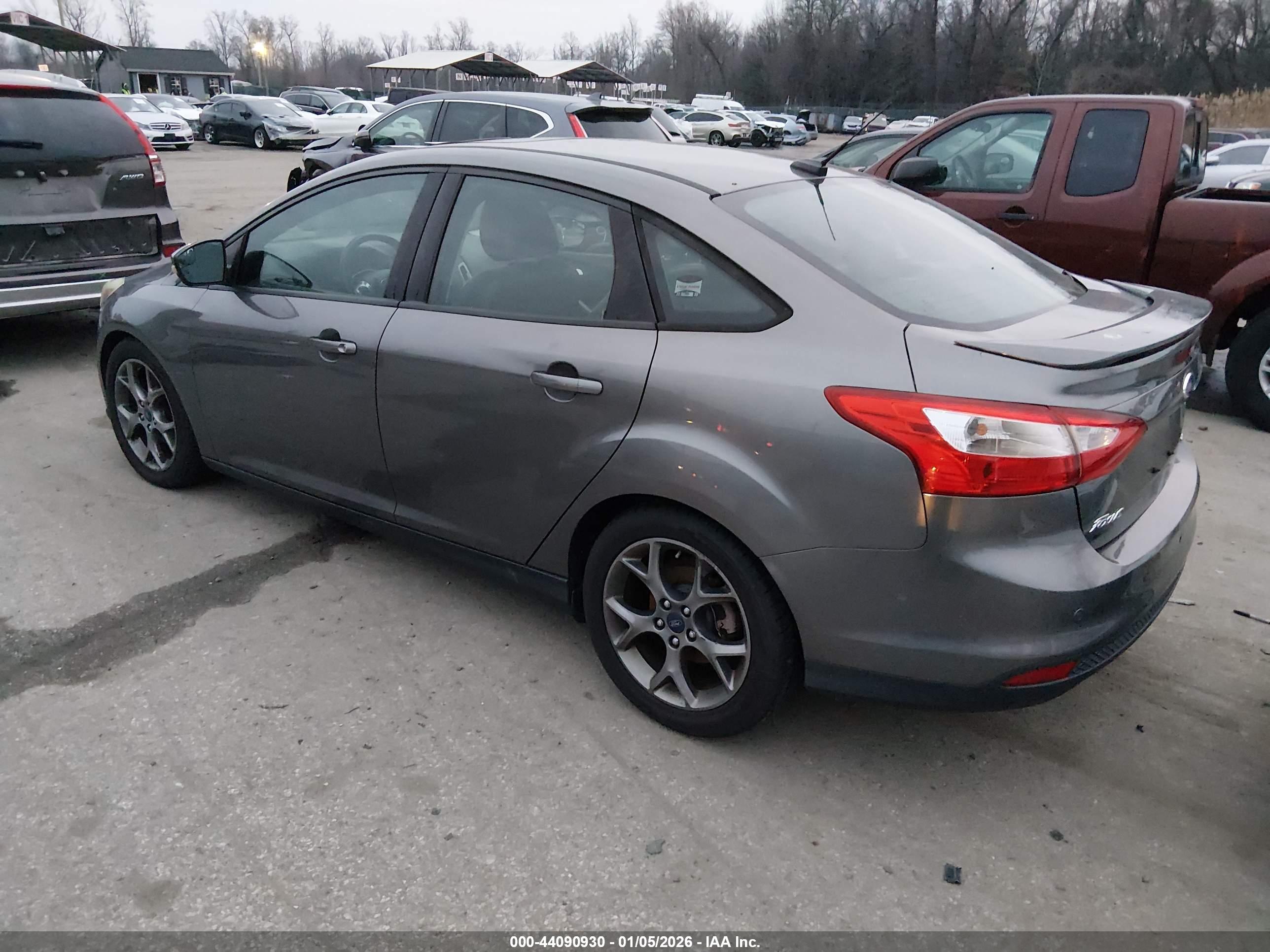 FORD FOCUS image 3