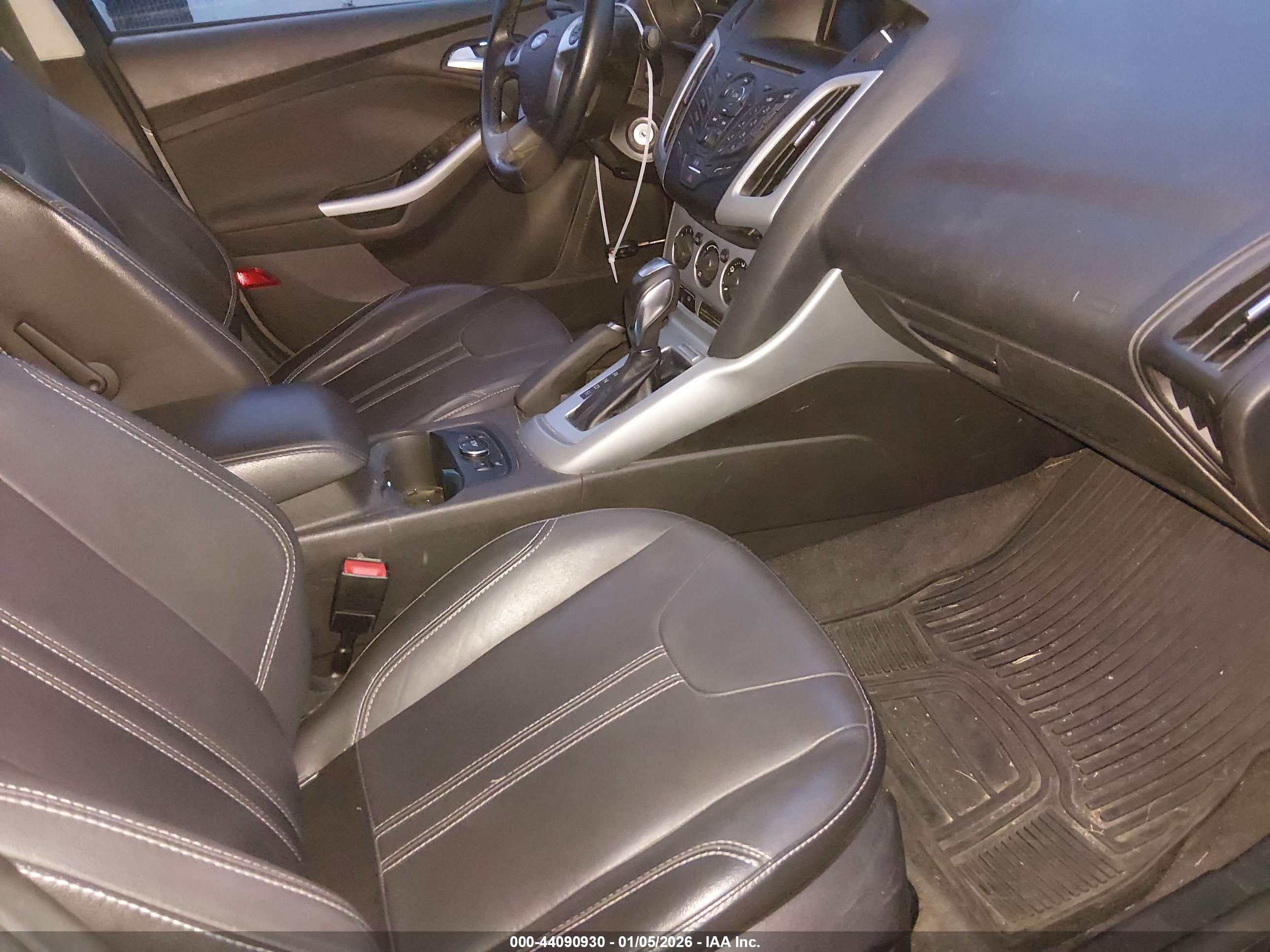FORD FOCUS image 5