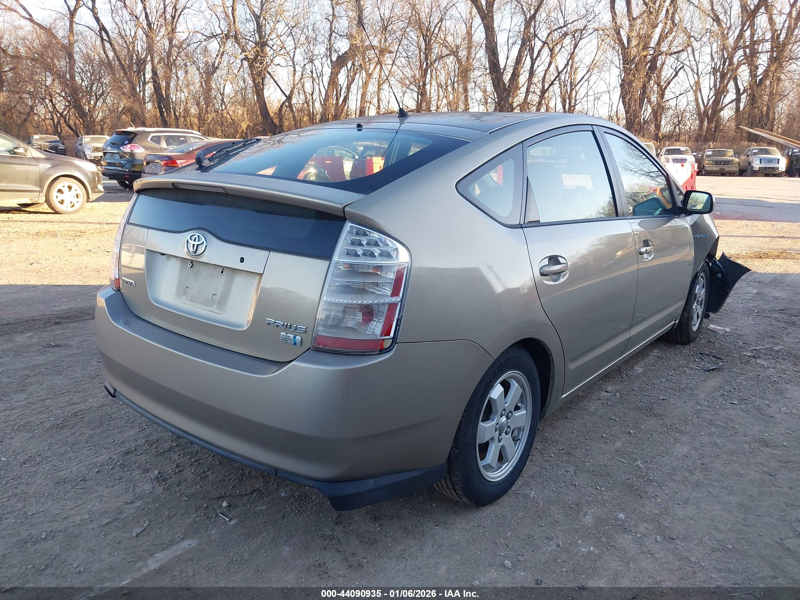 TOYOTA PRIUS image 4