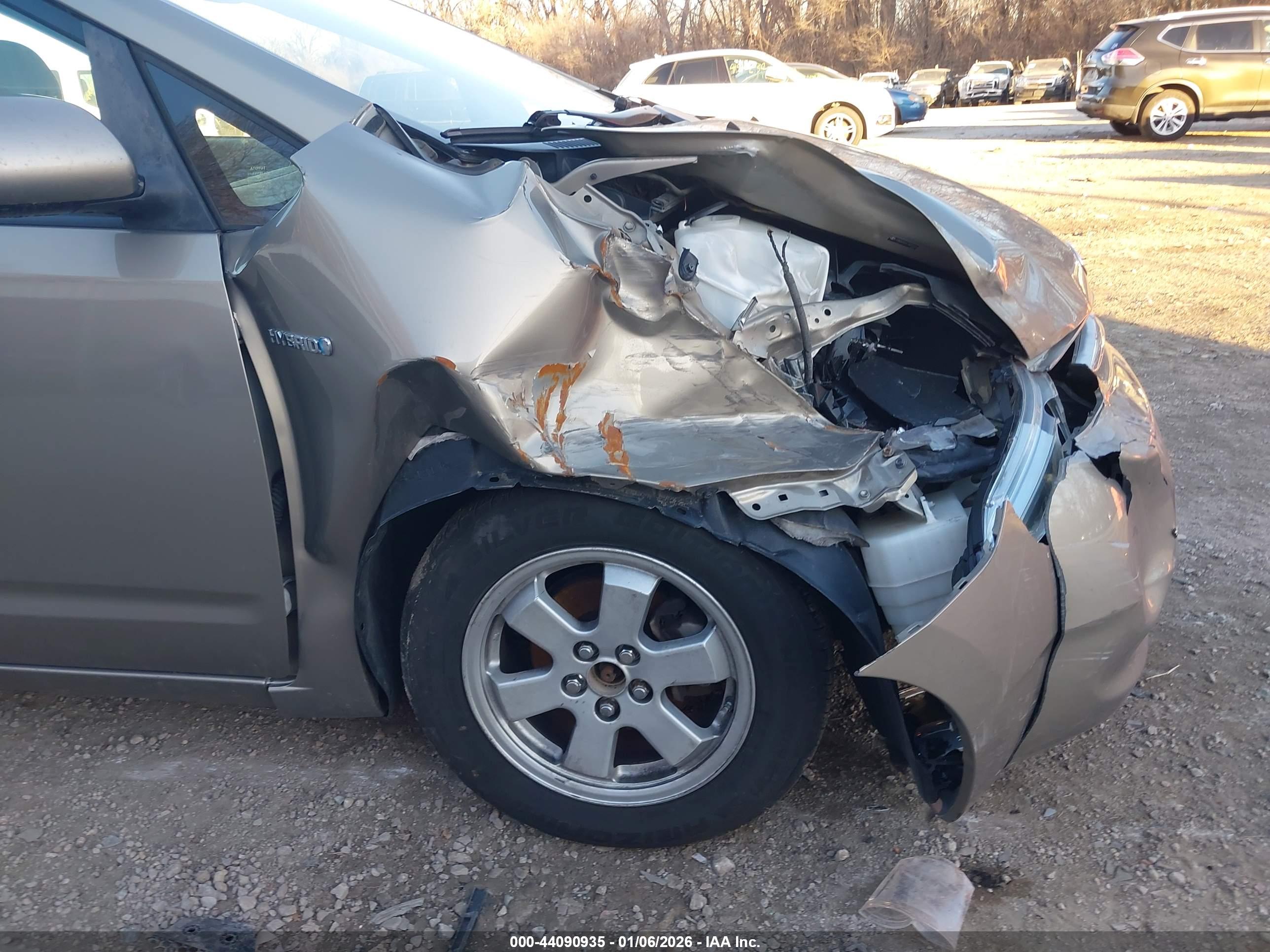 TOYOTA PRIUS image 6