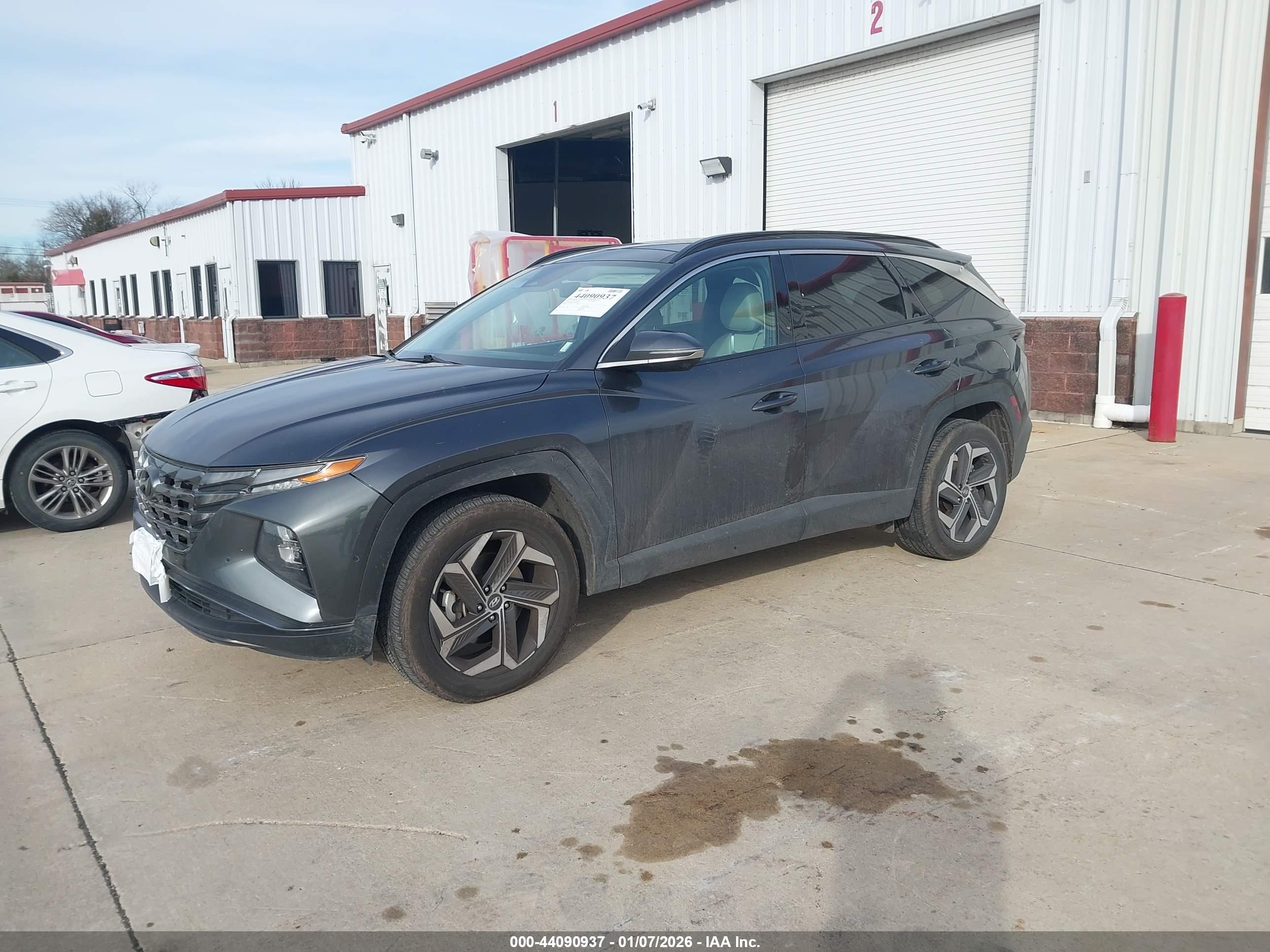 HYUNDAI TUCSON image 2