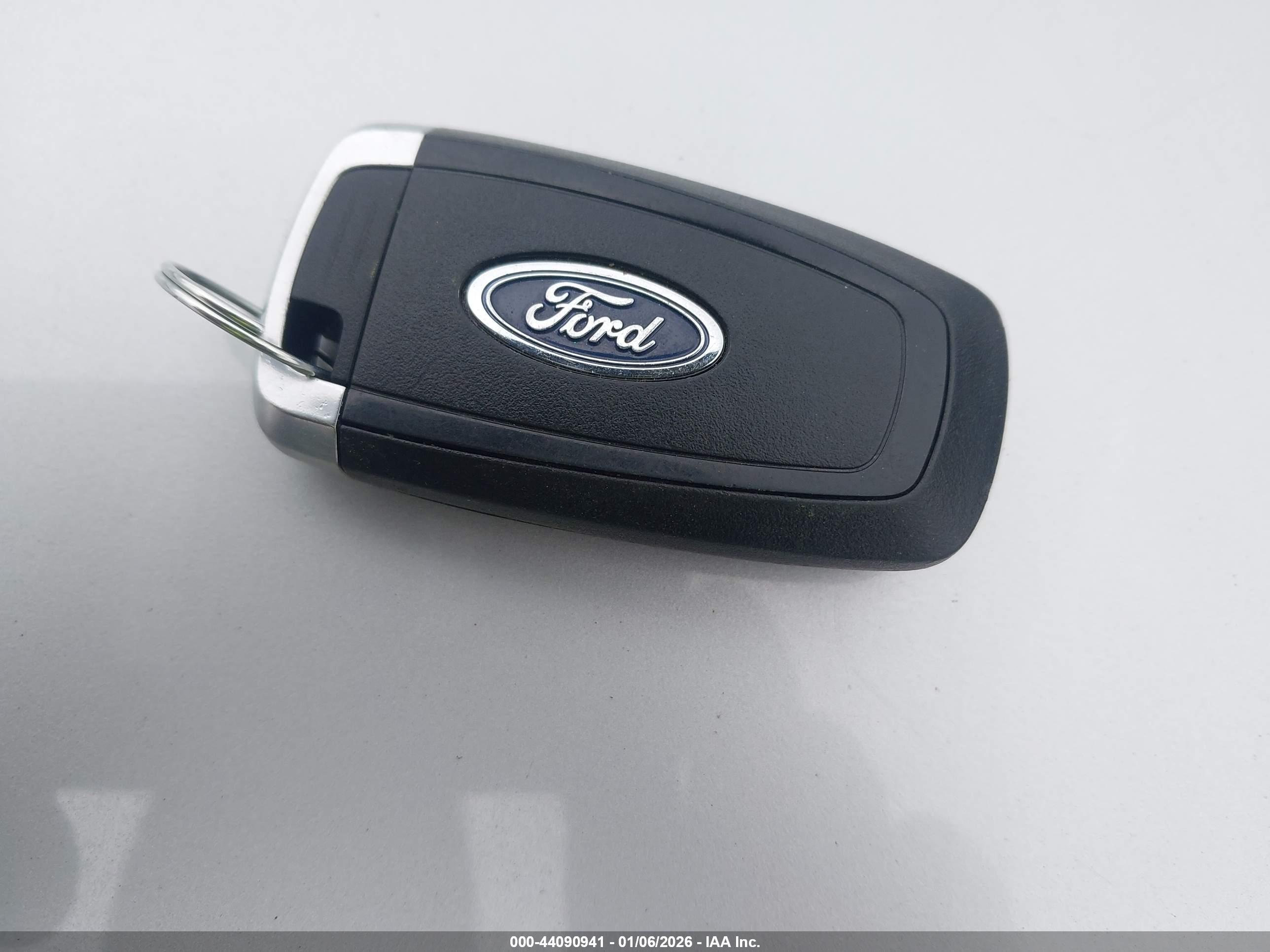 FORD ESCAPE image 11