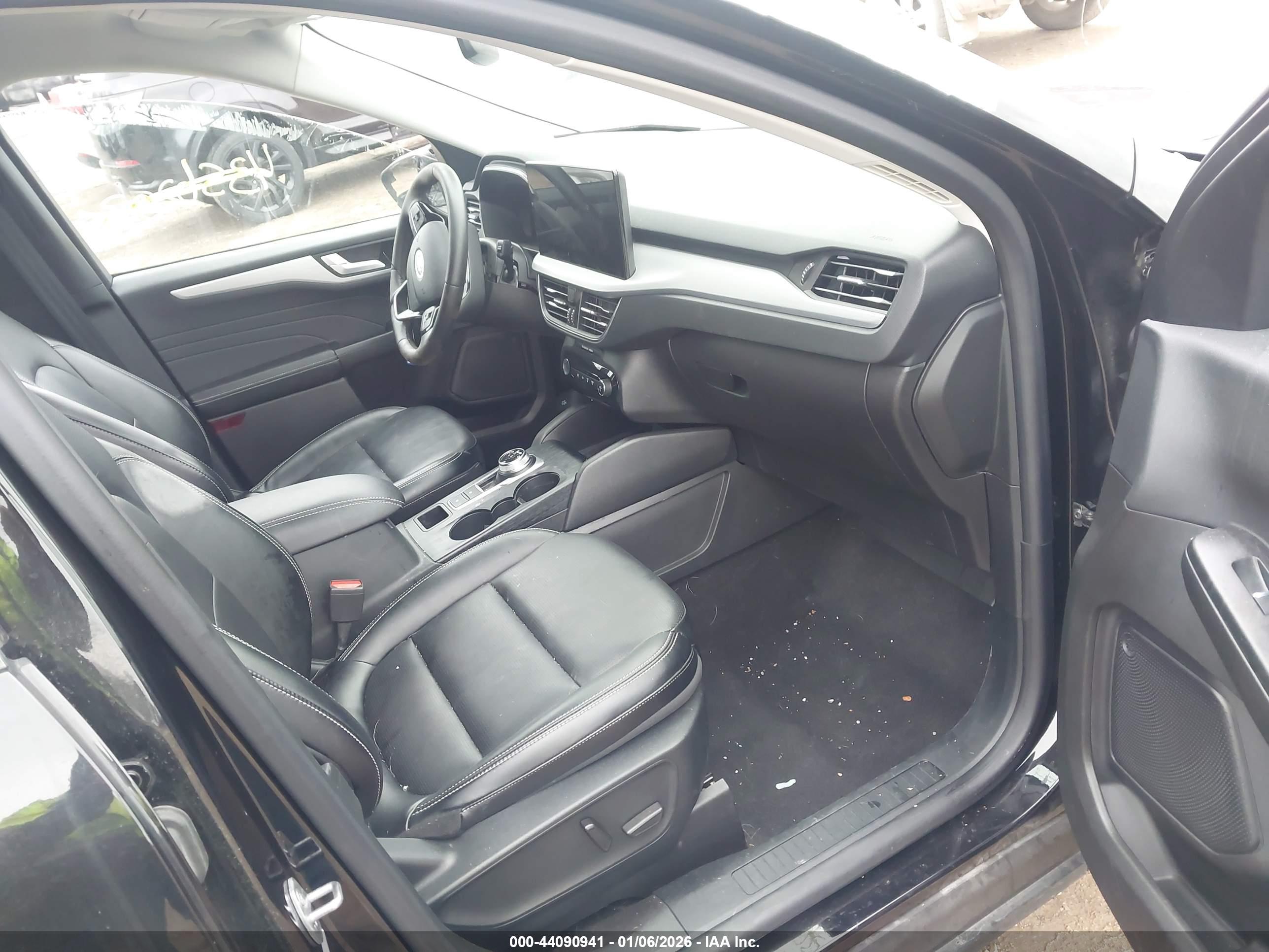 FORD ESCAPE image 5