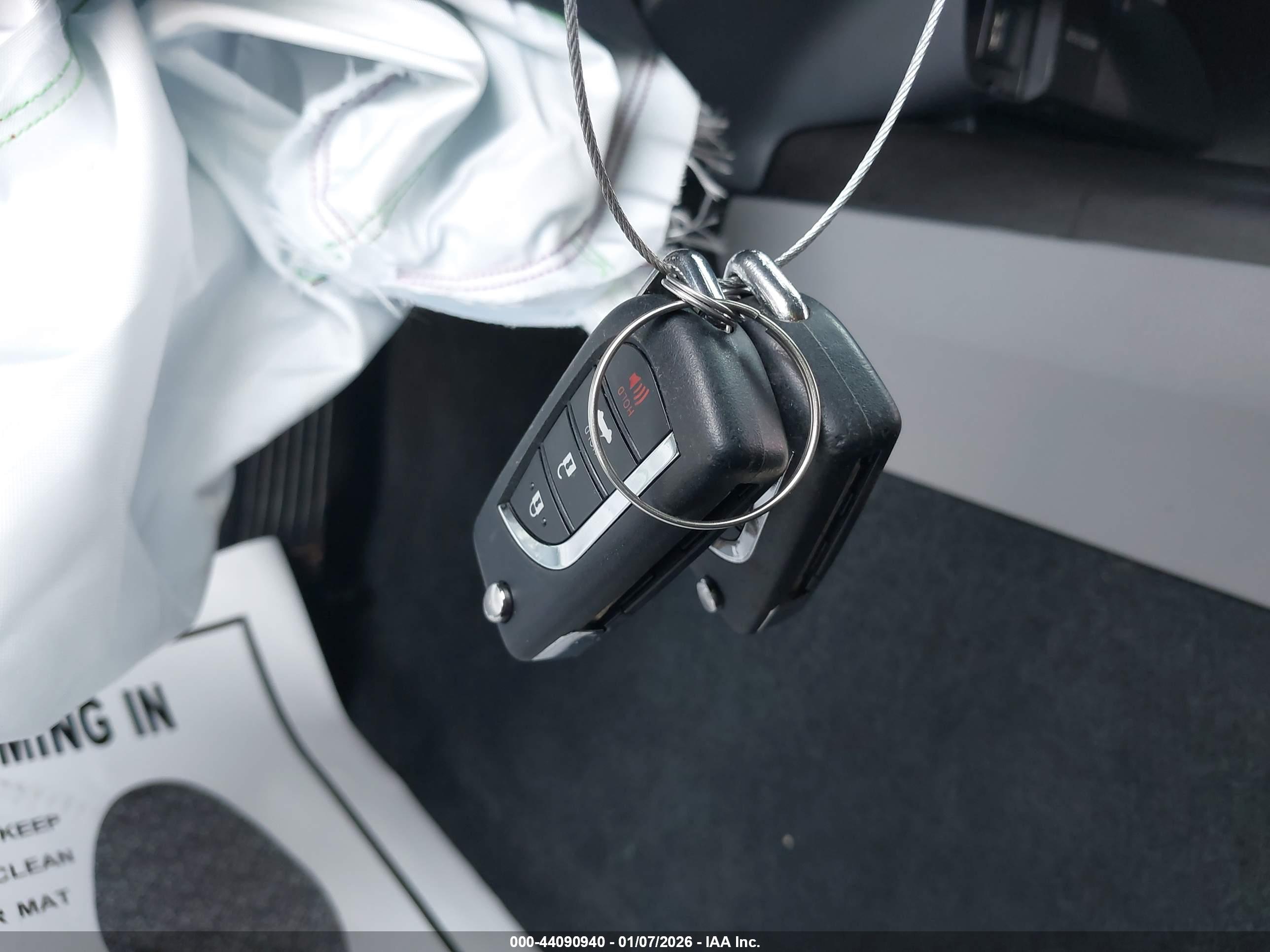 TOYOTA CAMRY image 11