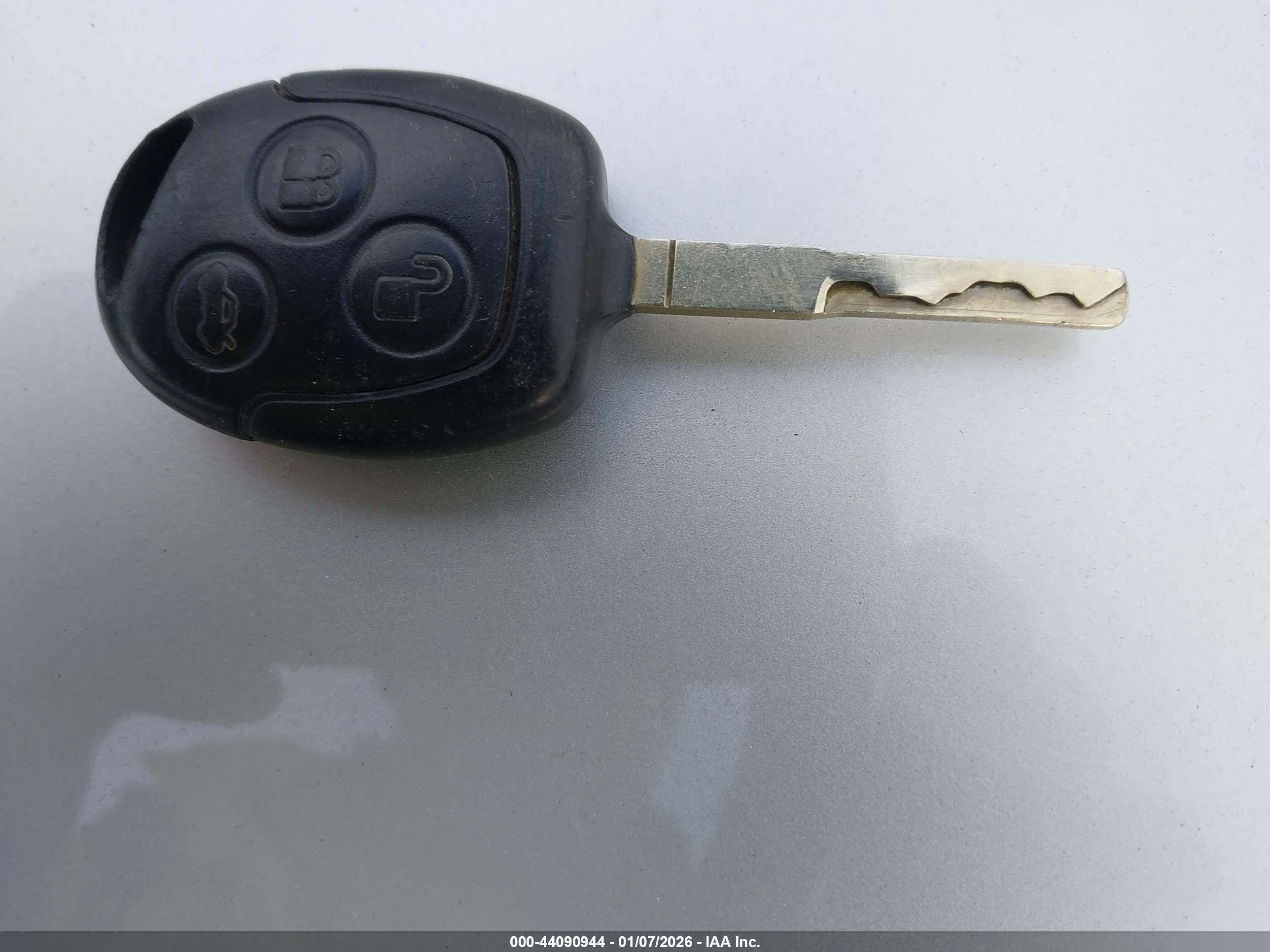 FORD FIESTA image 11