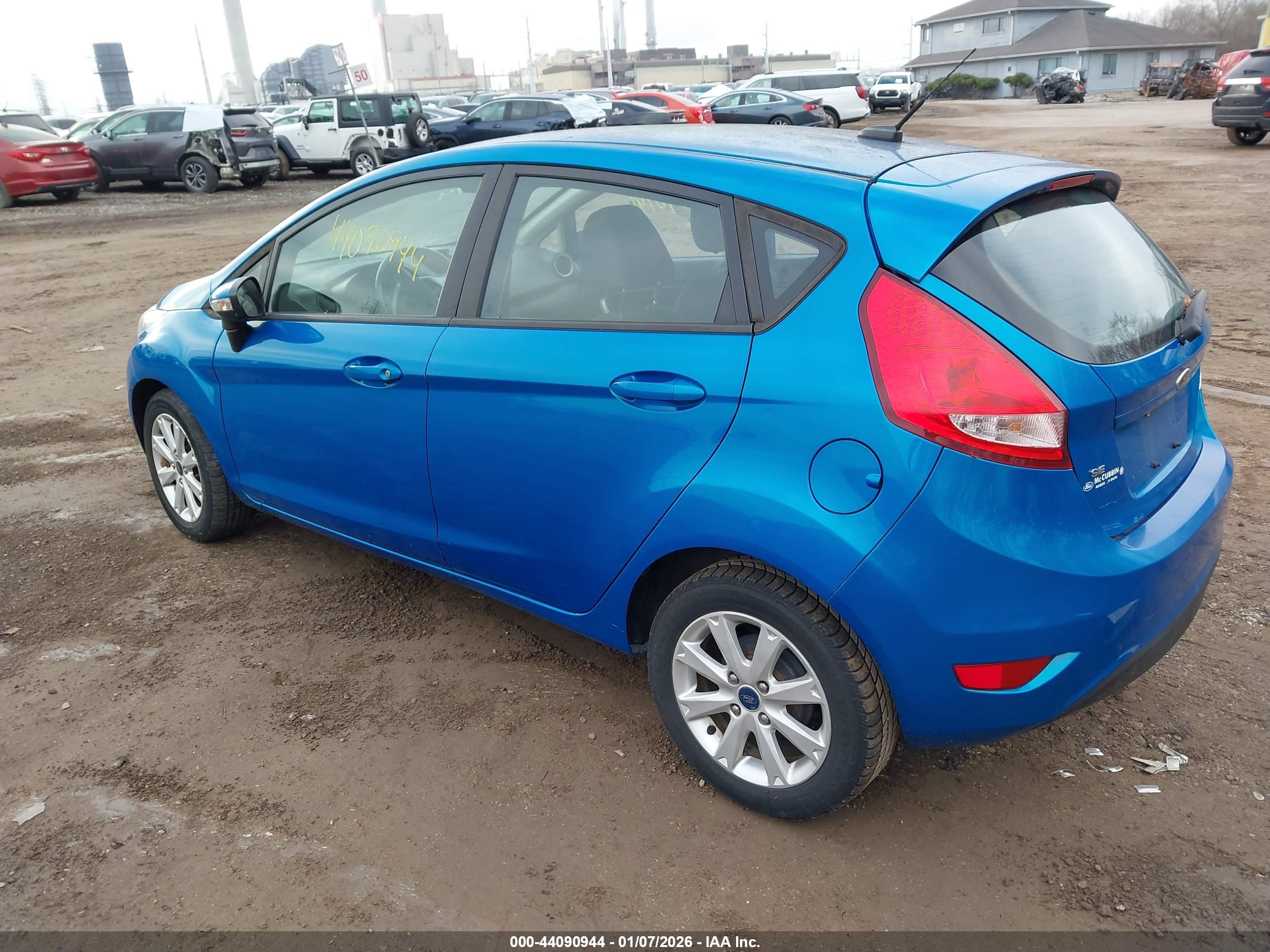 FORD FIESTA image 3
