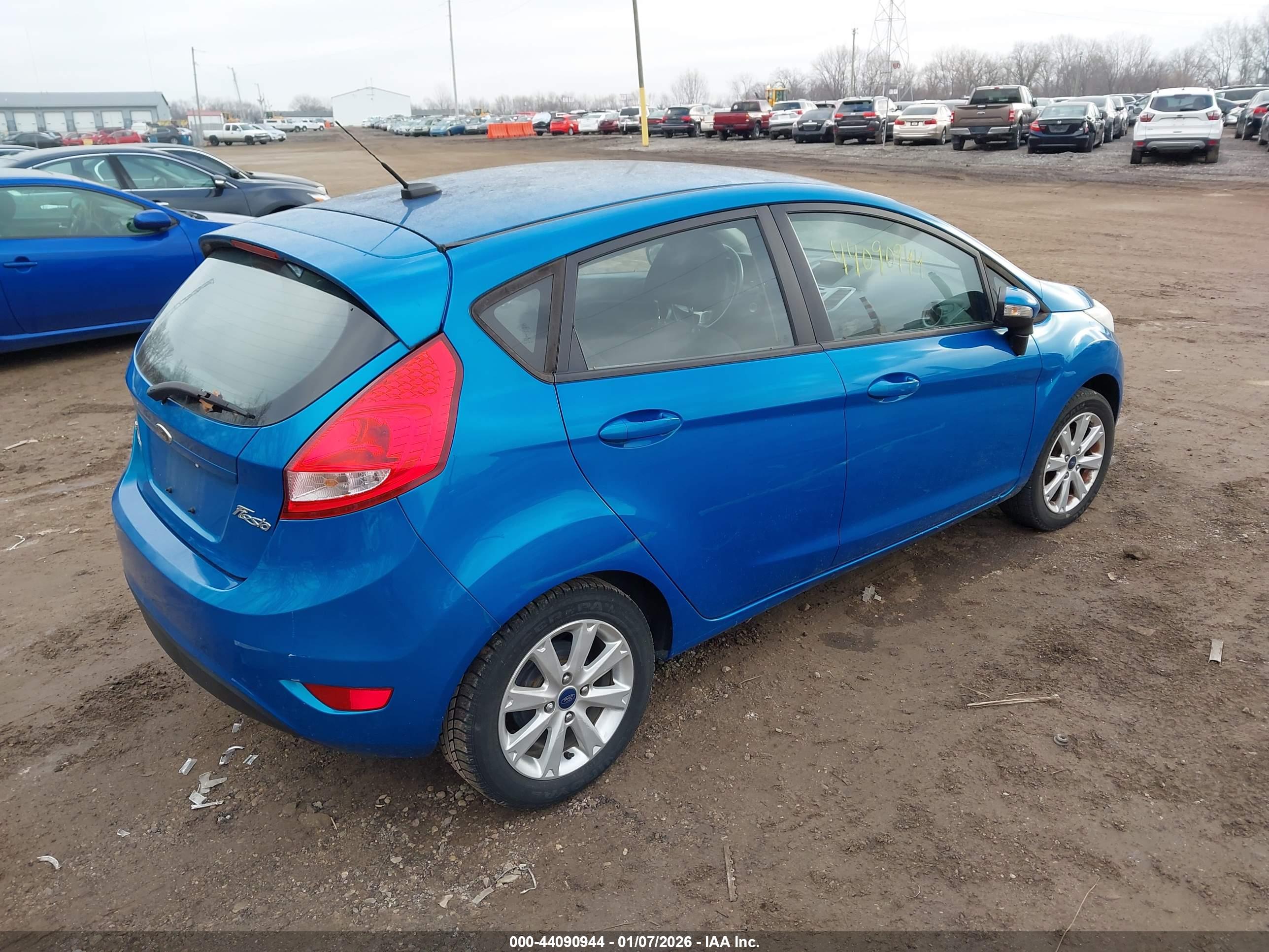 FORD FIESTA image 4
