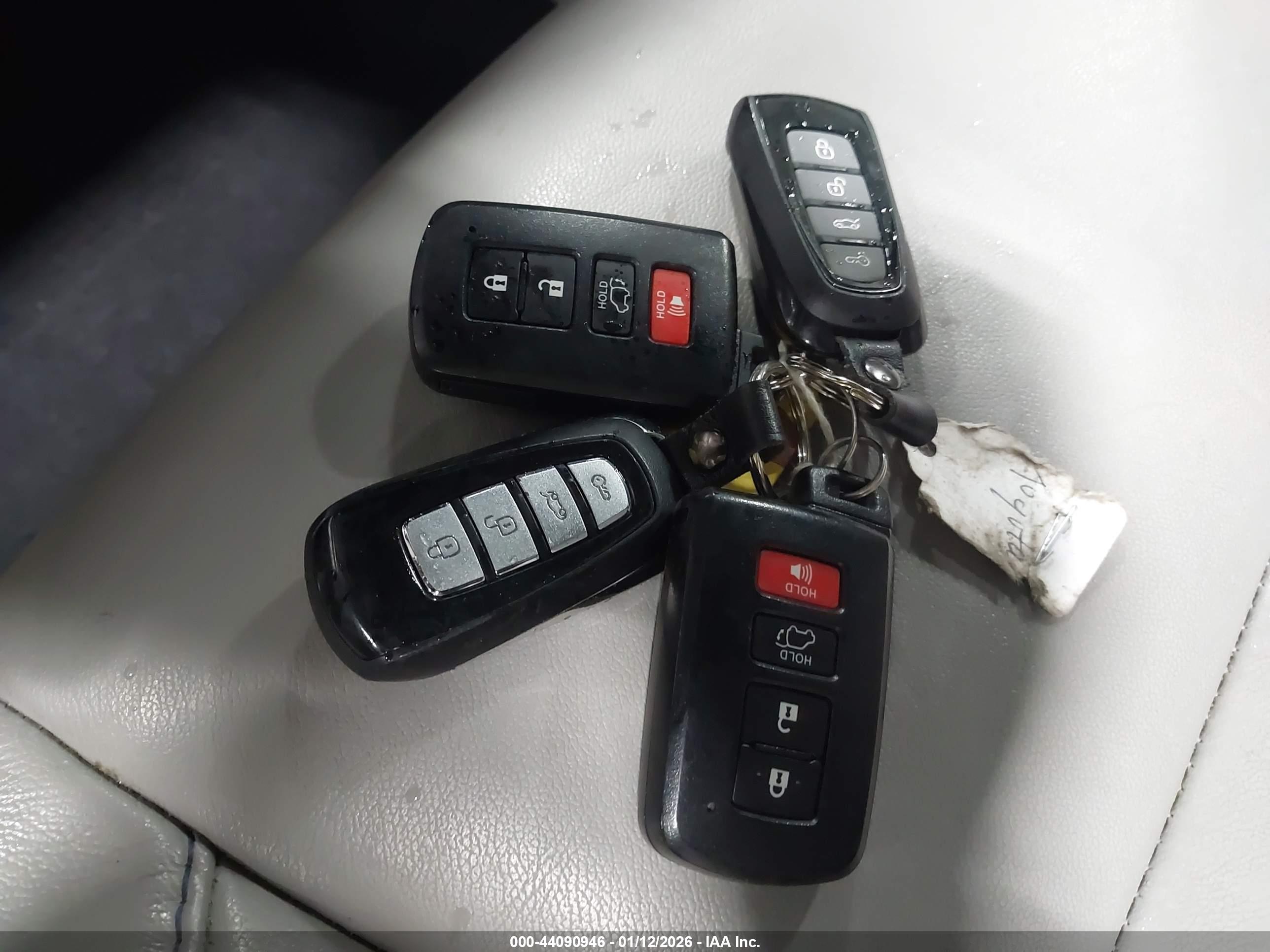 TOYOTA HIGHLANDER image 11