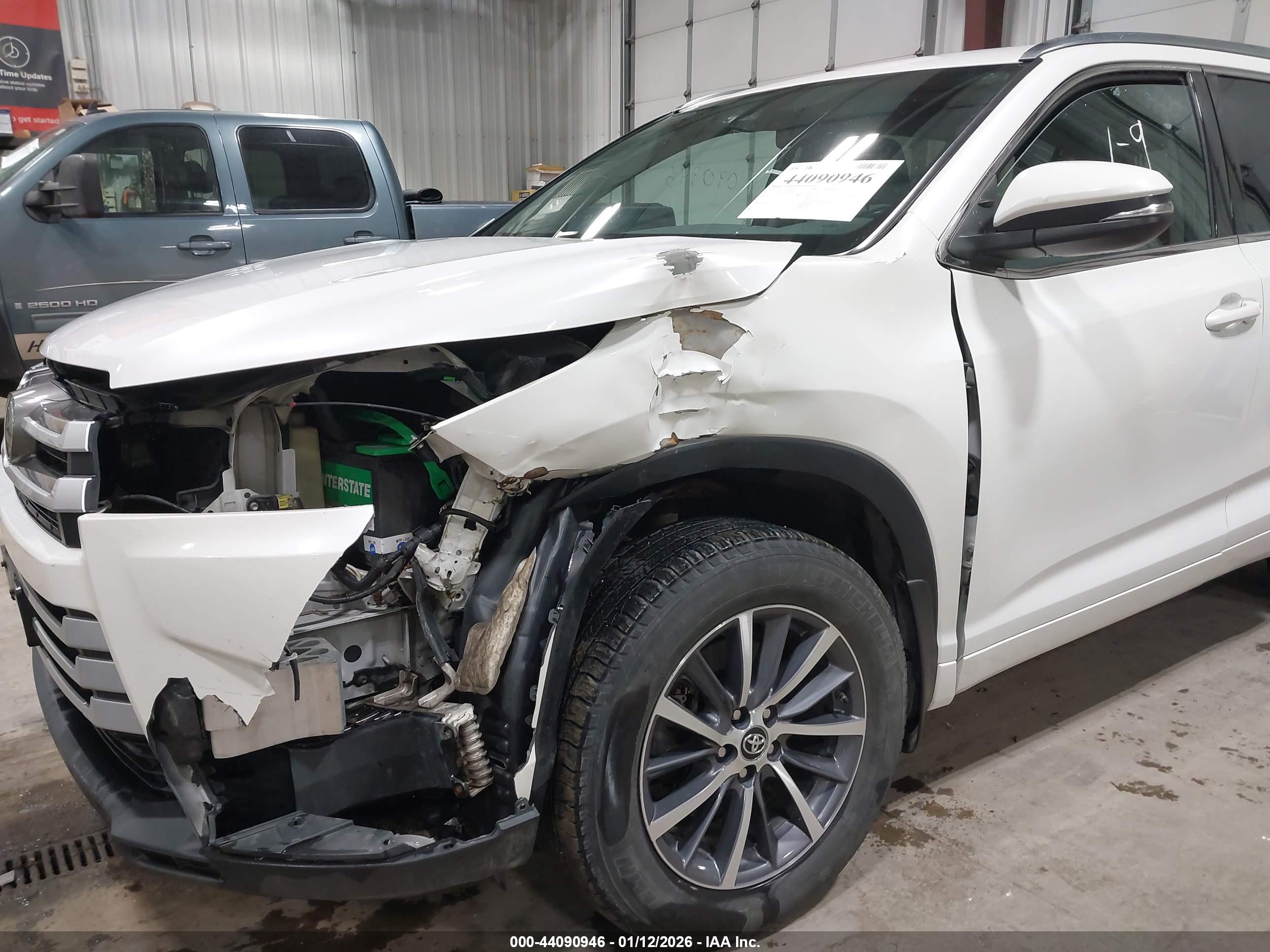 TOYOTA HIGHLANDER image 6