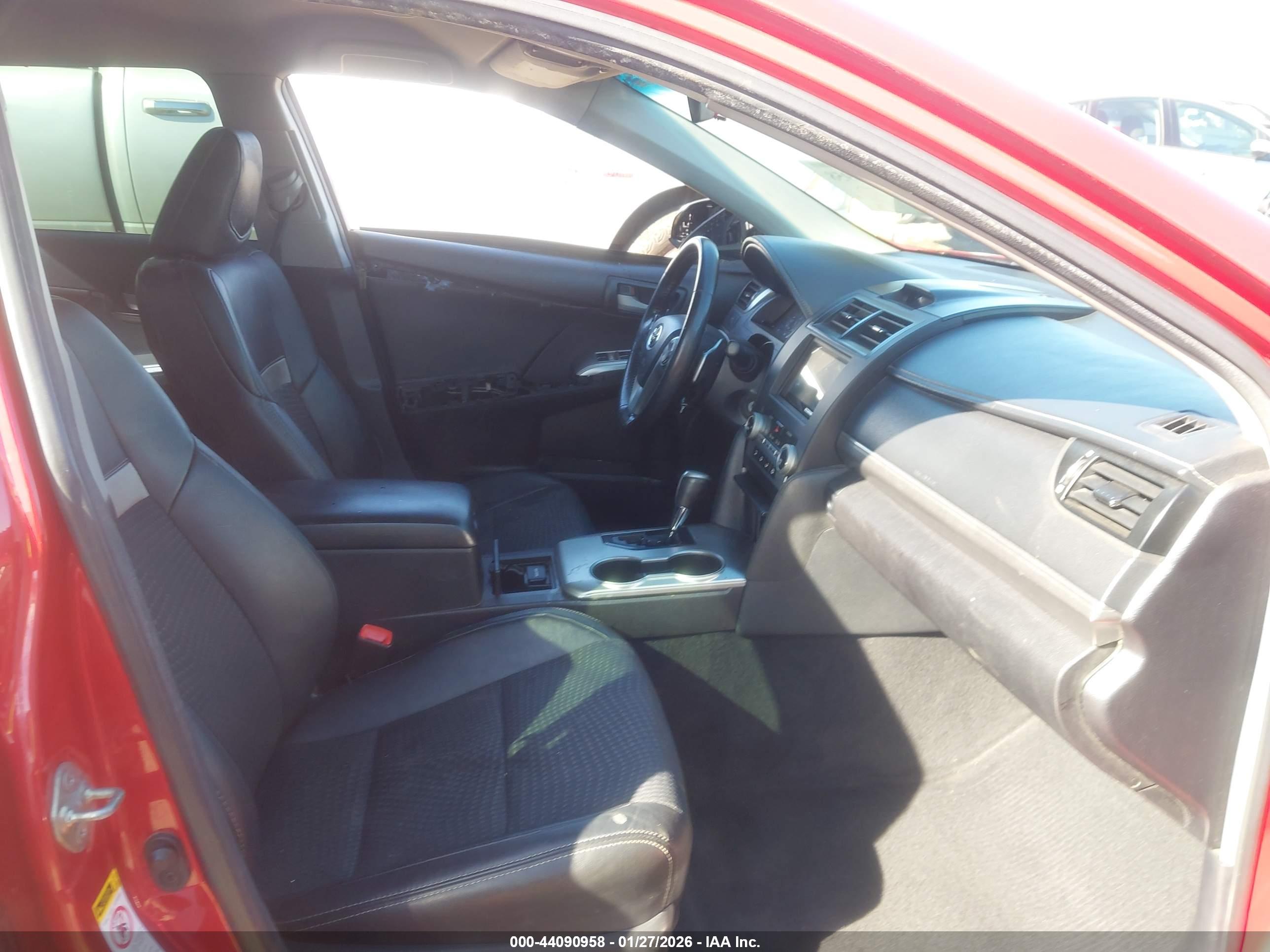 TOYOTA CAMRY image 5