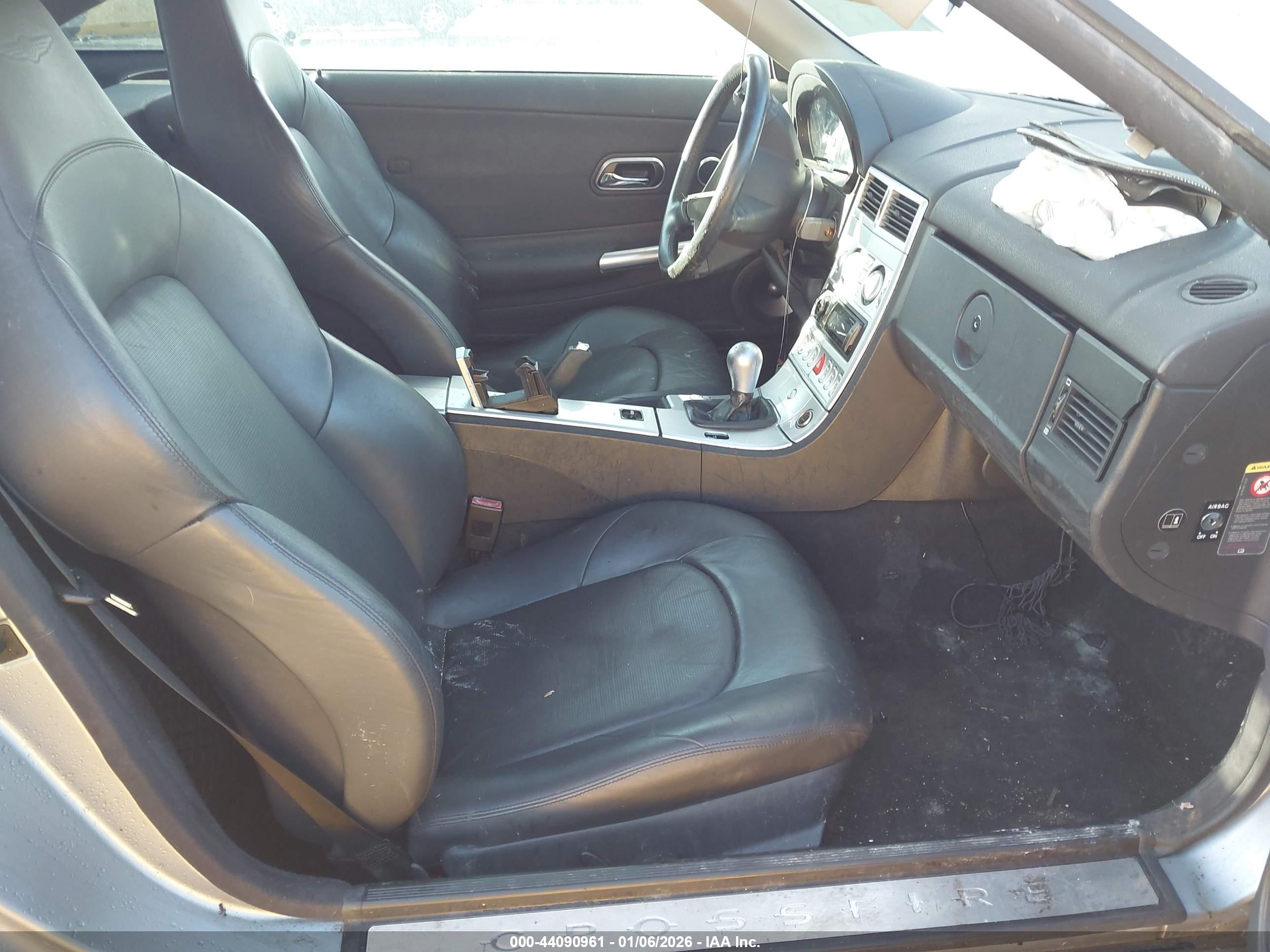 CHRYSLER CROSSFIRE image 8