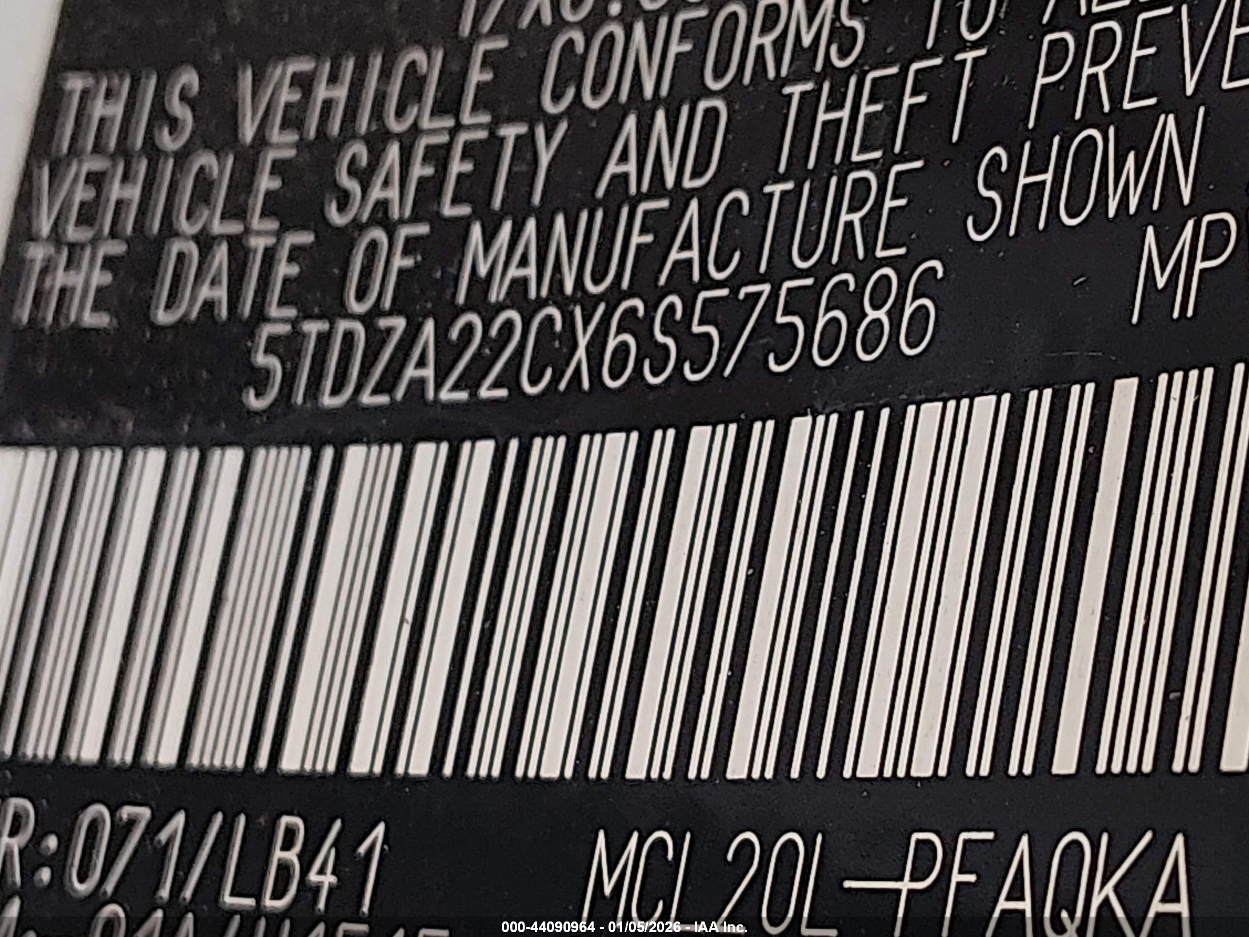 TOYOTA SIENNA image 9