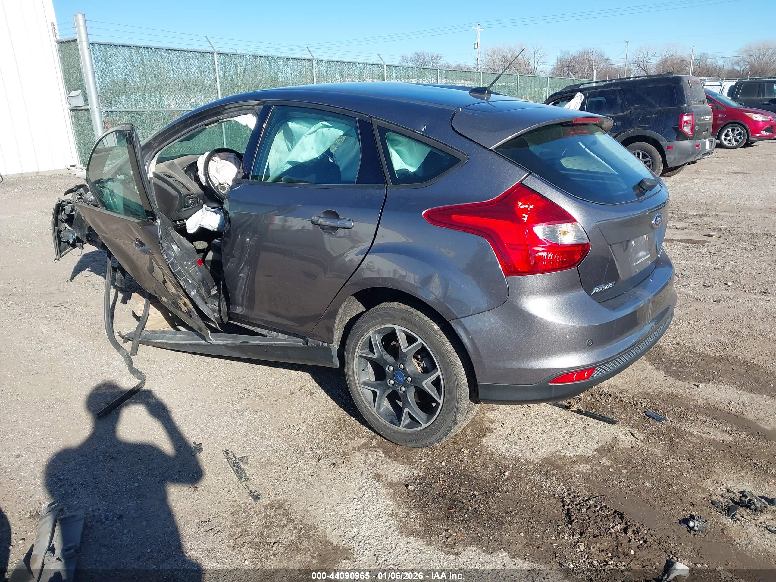 FORD FOCUS image 3