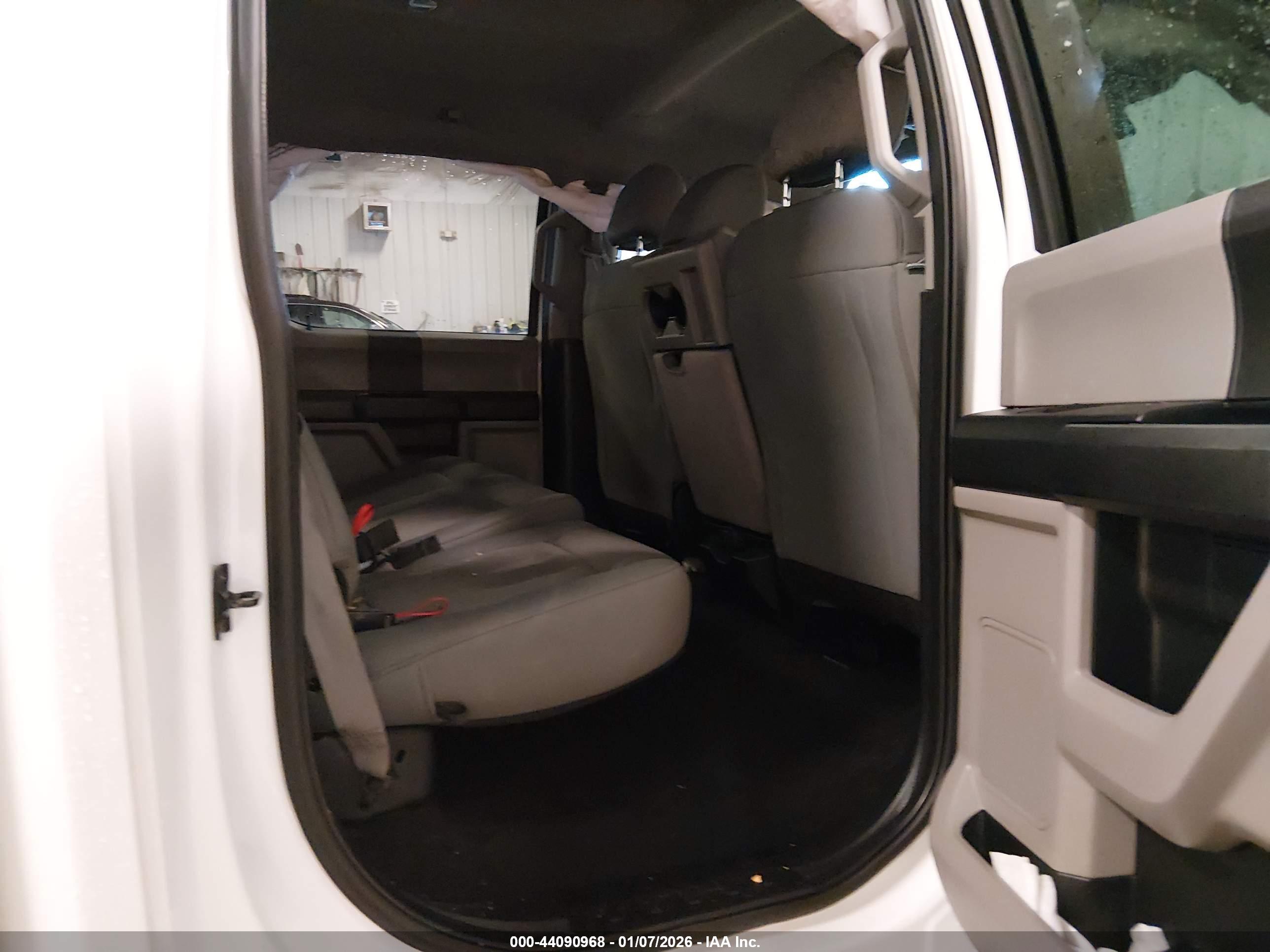 FORD F-250 image 8