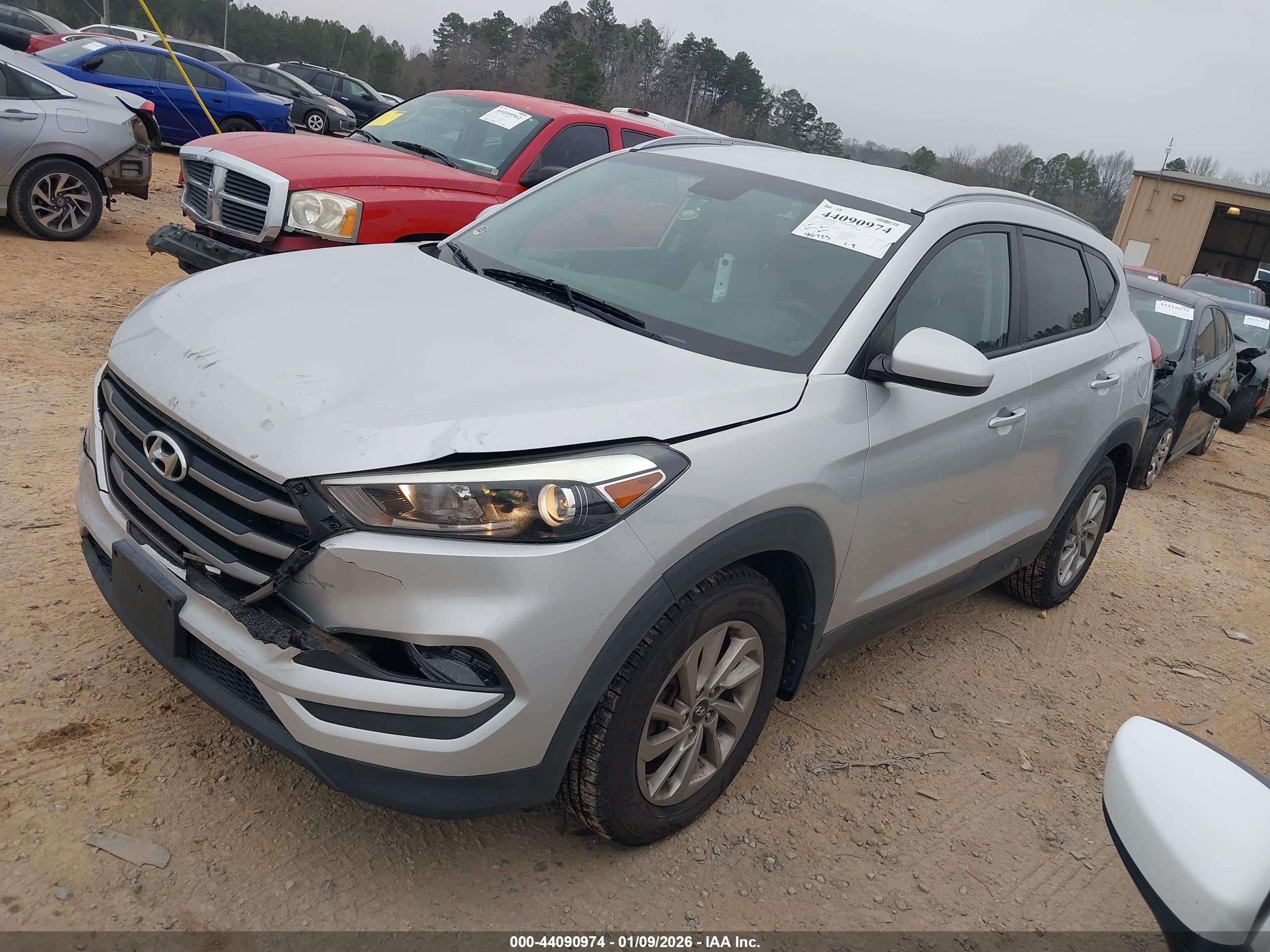 HYUNDAI TUCSON image 2