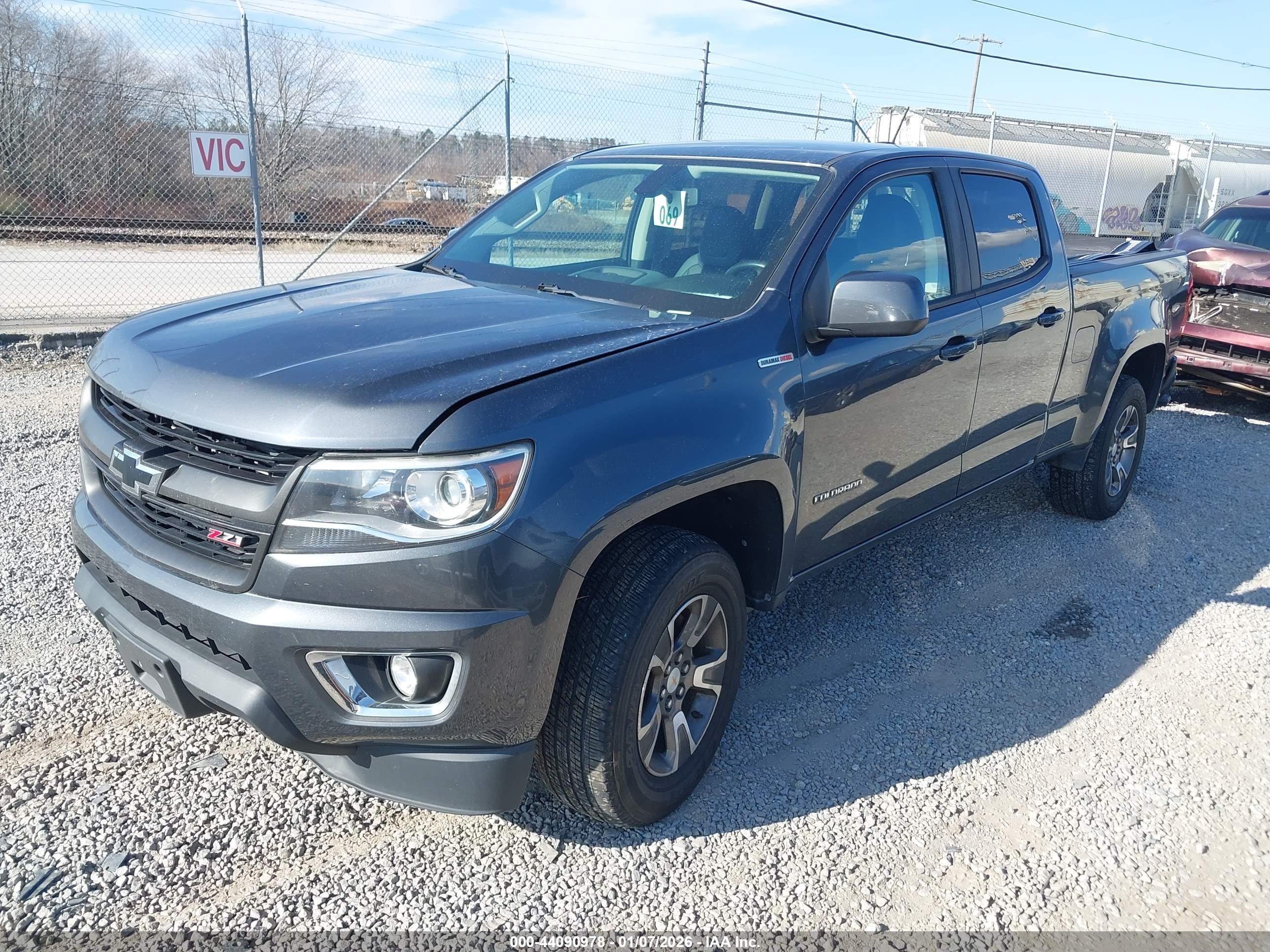 CHEVROLET COLORADO image 2