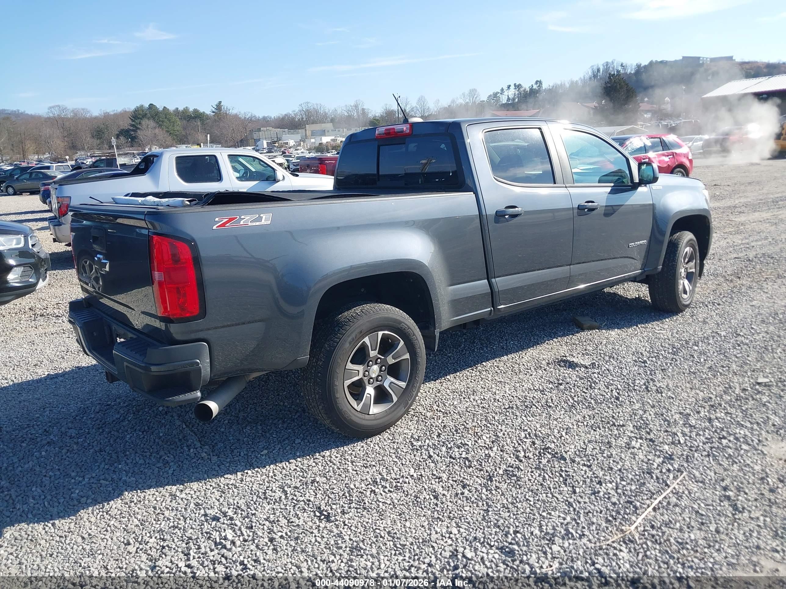 CHEVROLET COLORADO image 4