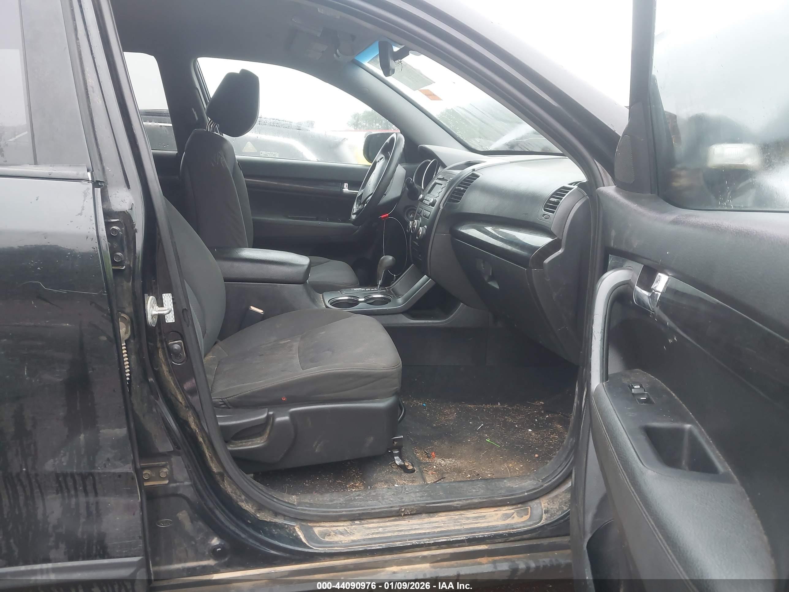 KIA SORENTO image 5